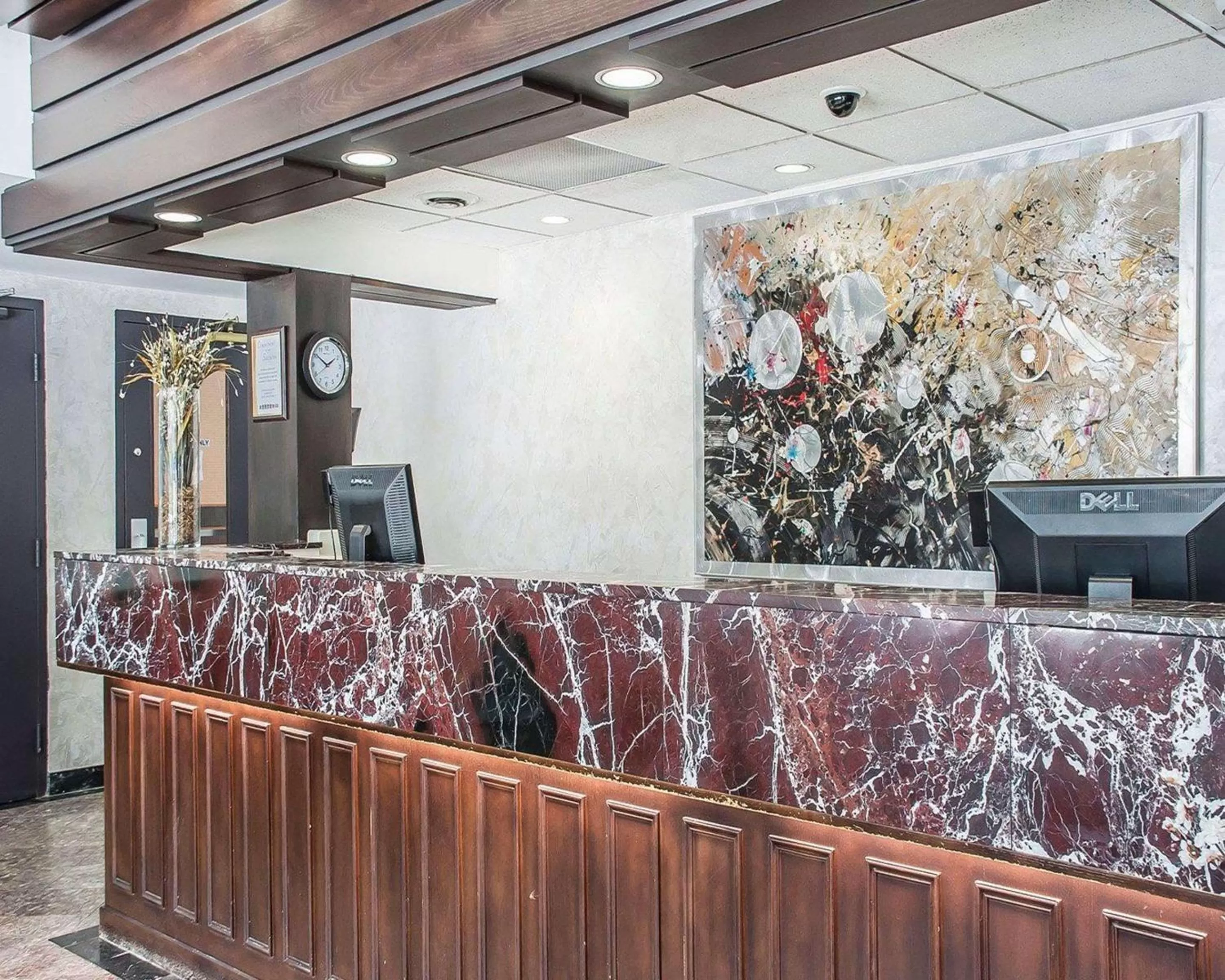 Lobby or reception in Quality Hotel Fallsview Cascade