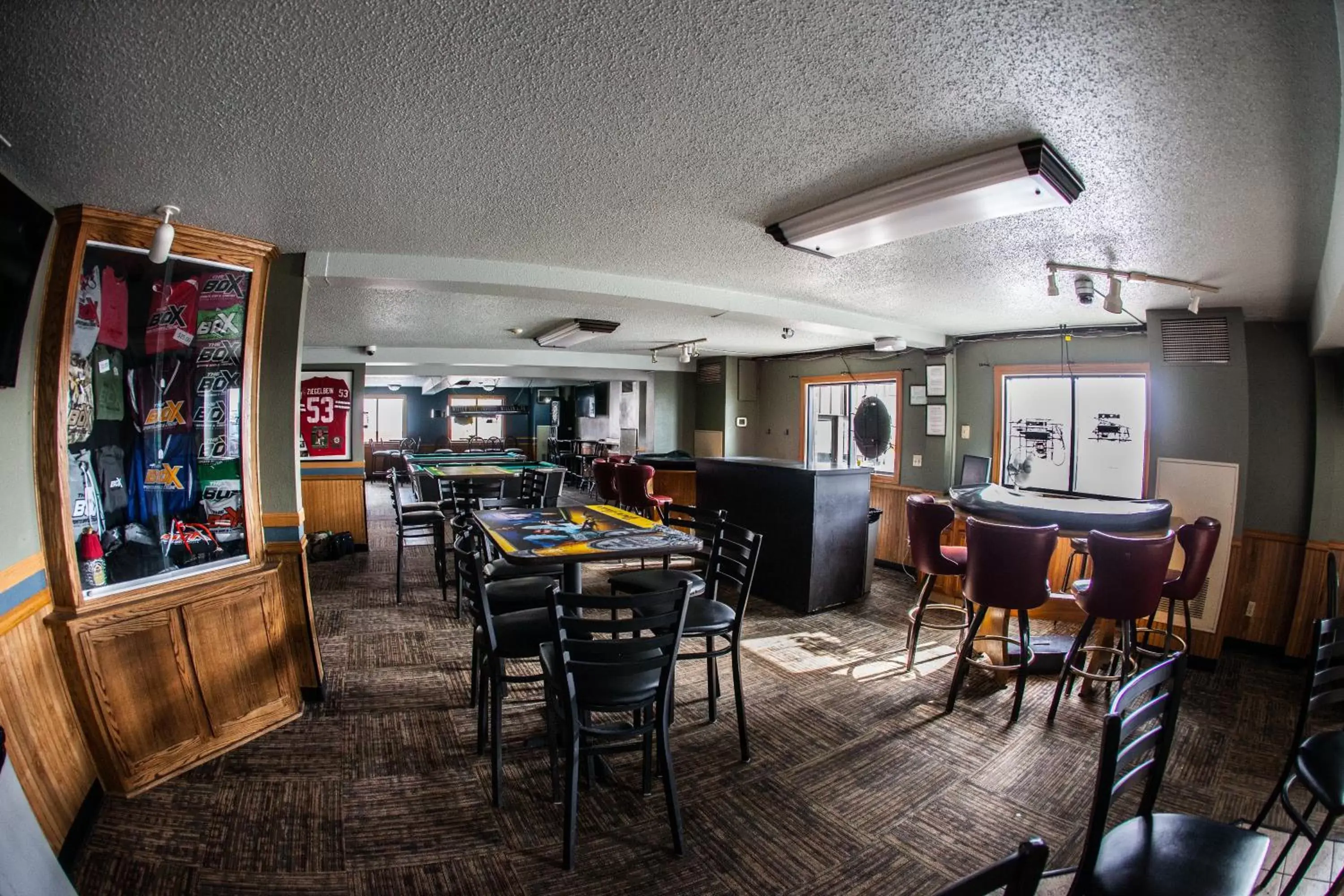 Billiard, Restaurant/Places to Eat in Fargo Inn and Suites