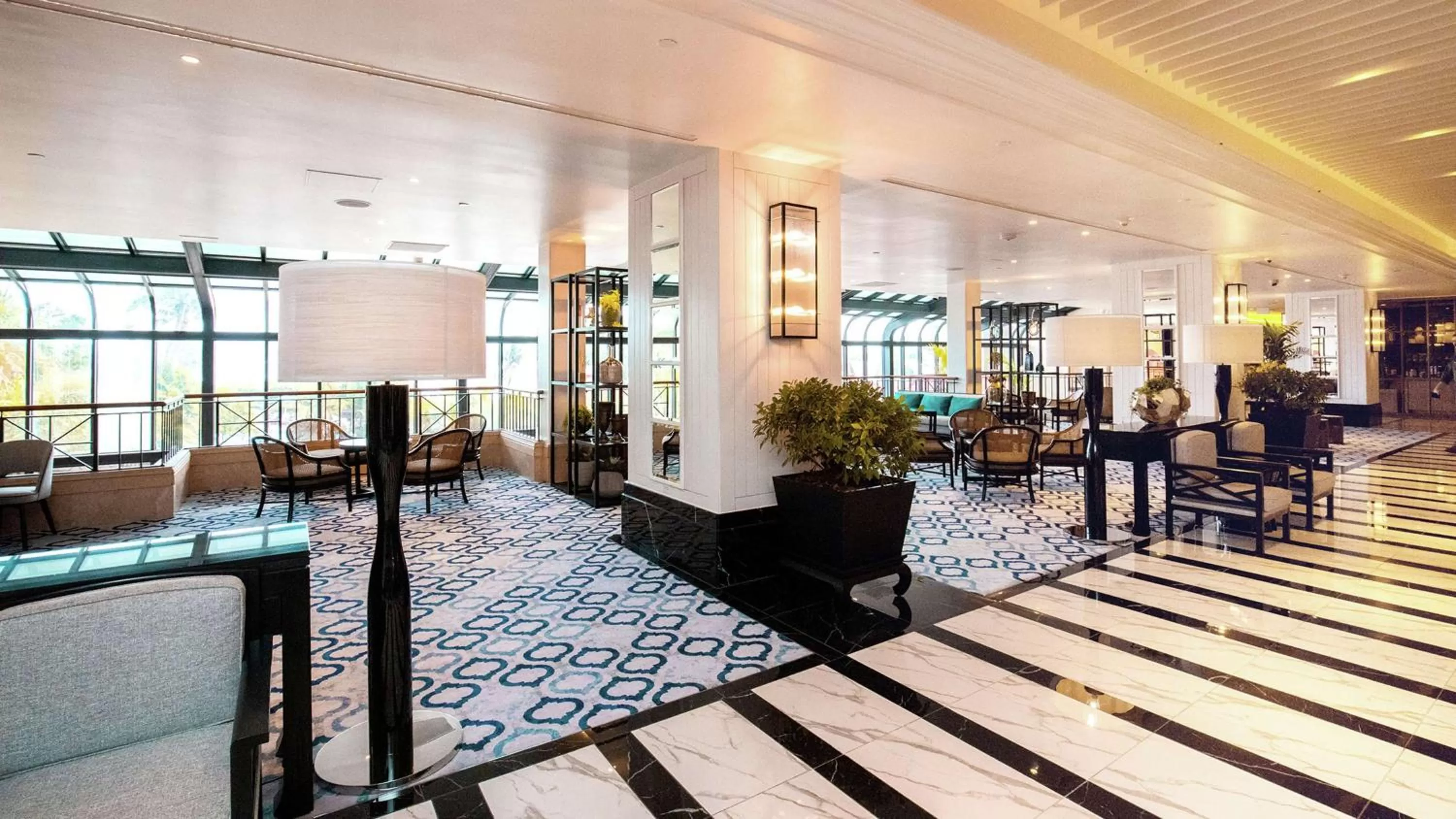 Lobby or reception in Hilton Guam Resort & Spa