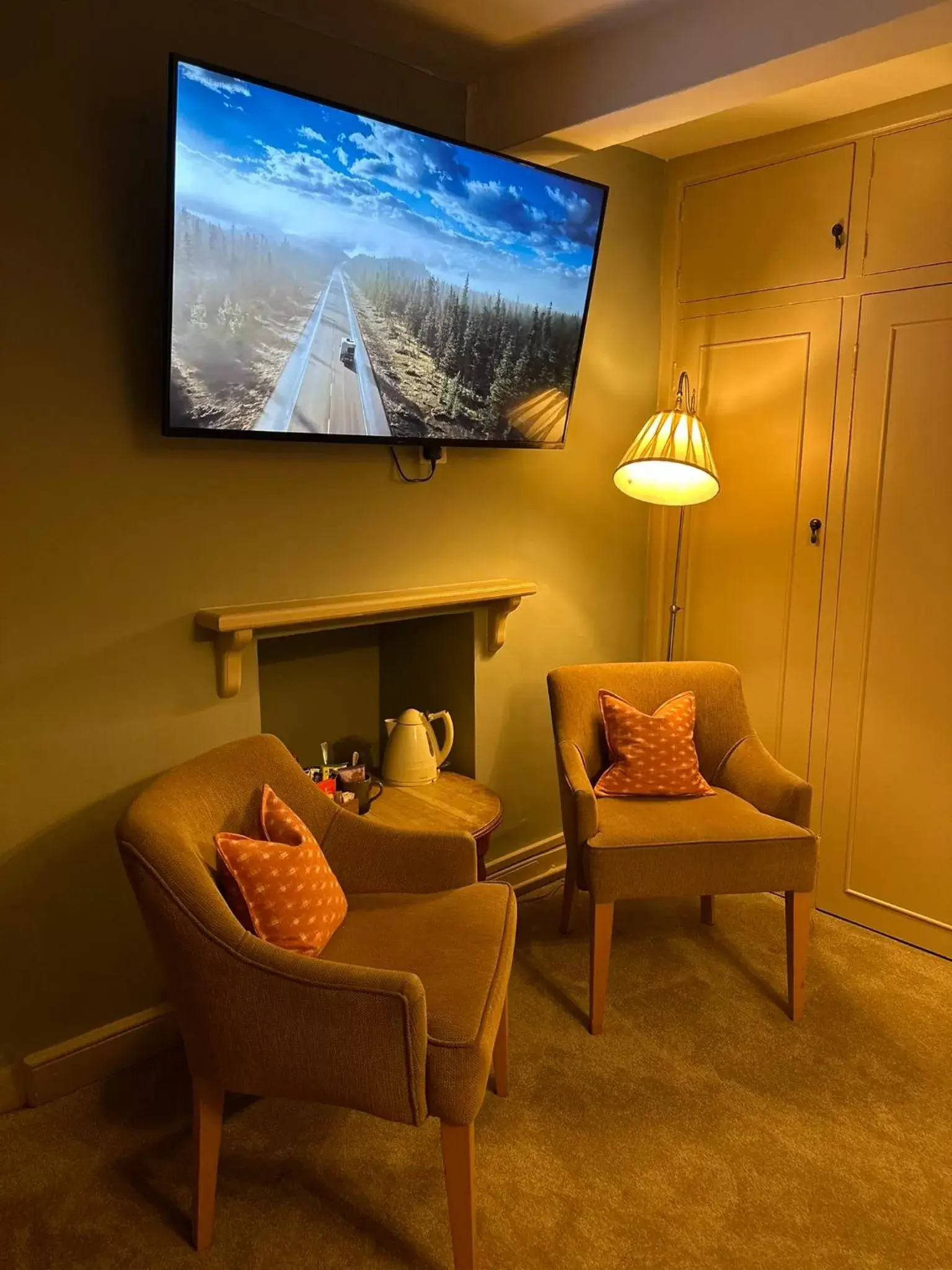 TV and multimedia, Seating Area in The George Hotel Easingwold