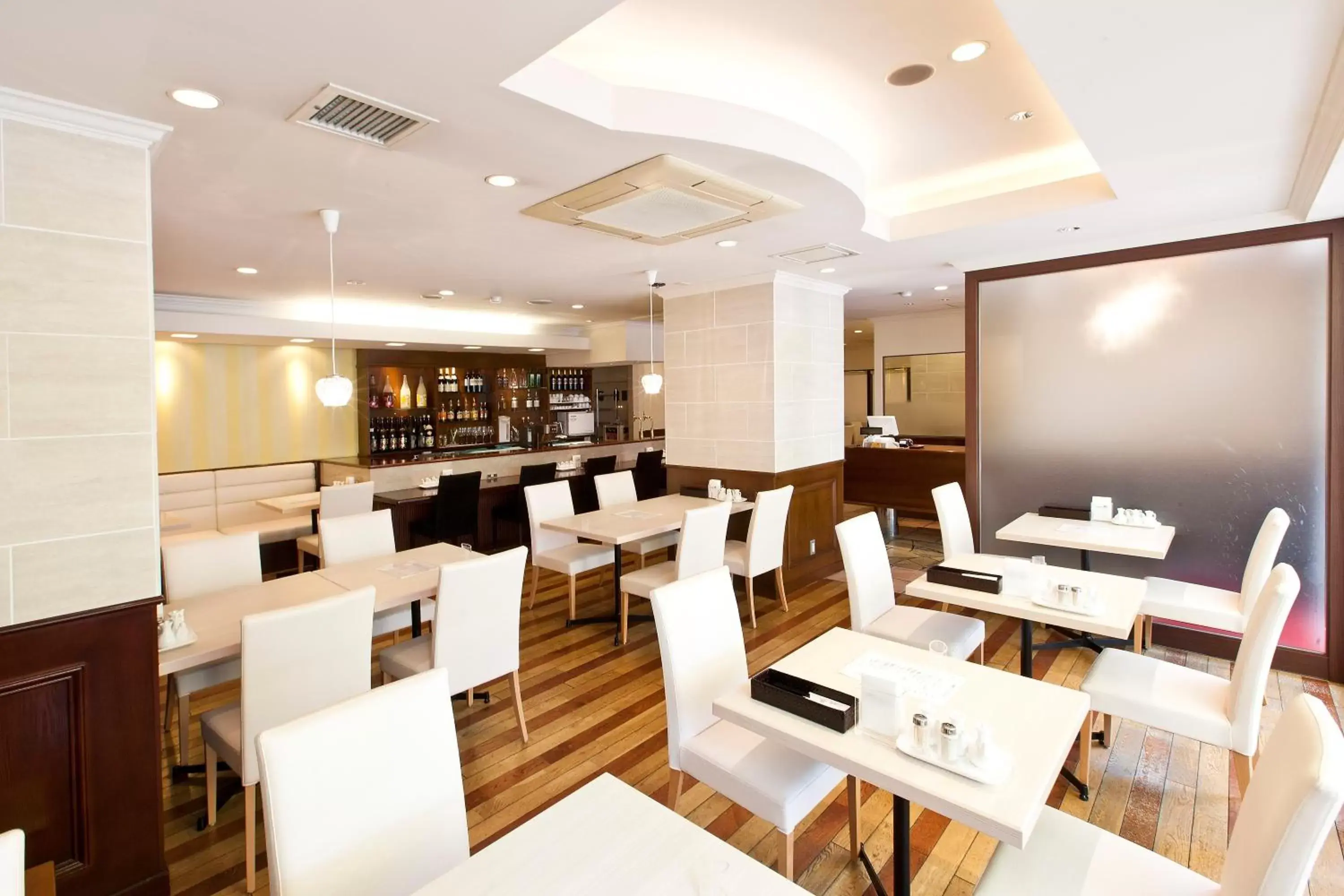 Restaurant/Places to Eat in Sotetsu Fresa Inn Tokyo-Tamachi