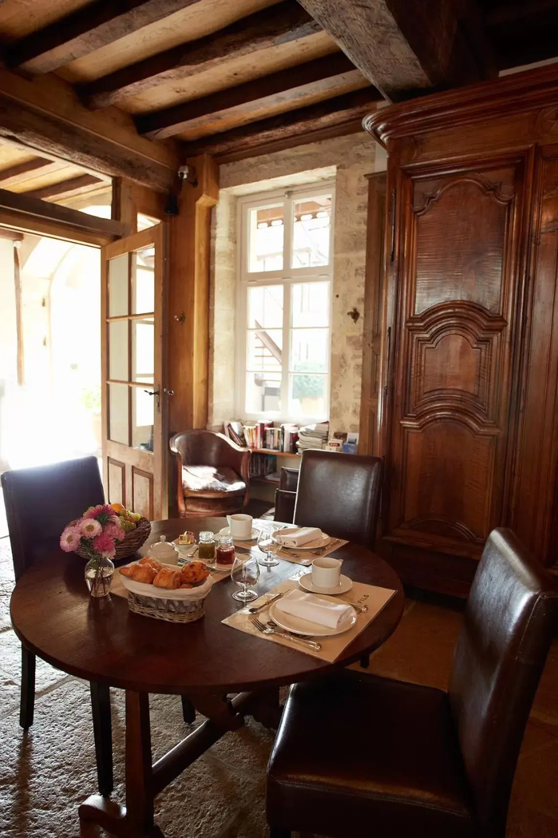 Restaurant/places to eat, Dining Area in Le Clos Sainte-Marguerite - Chez les Fatien