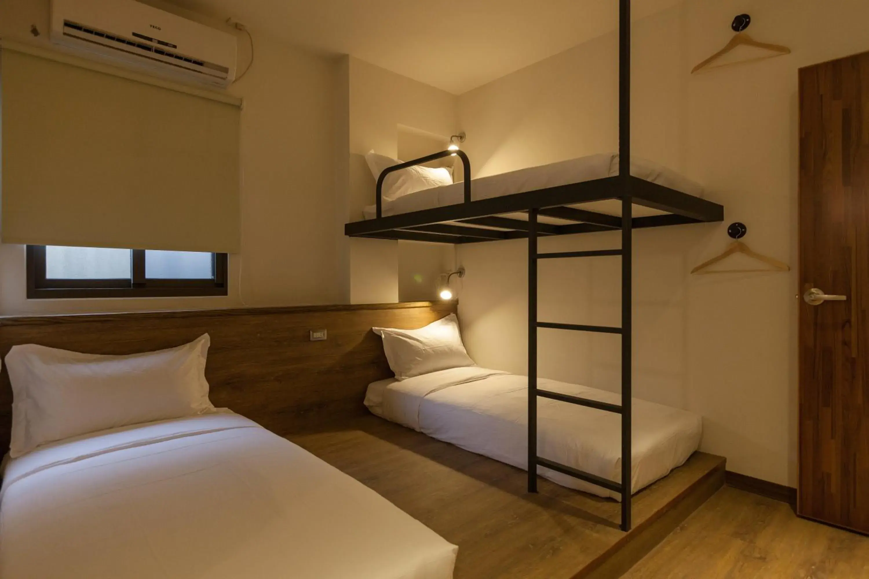 Photo of the whole room, Bunk Bed in Mini Voyage Hostel