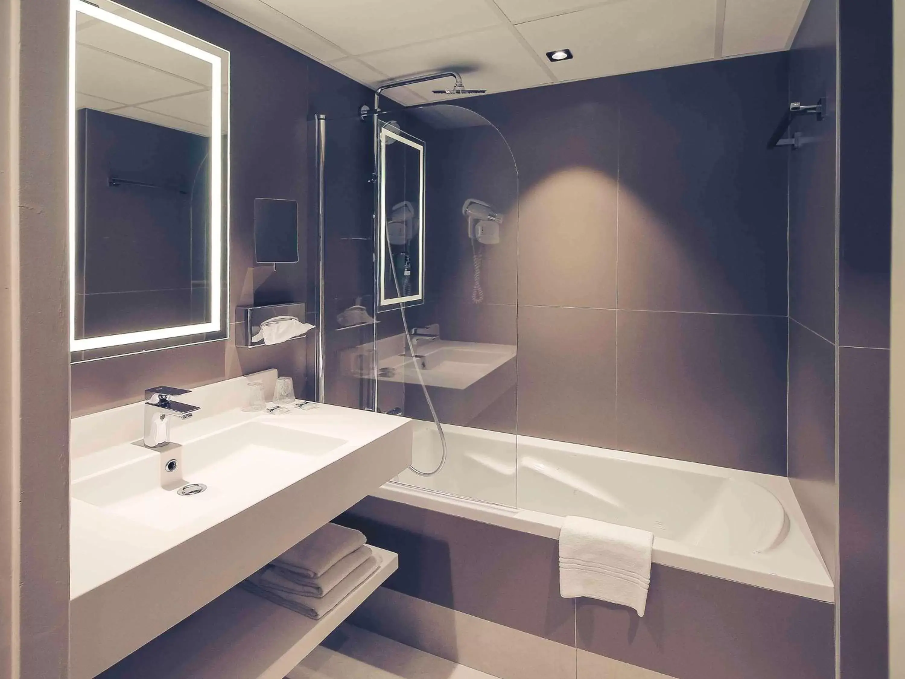 Photo of the whole room, Bathroom in Hotel Mercure Blois Centre