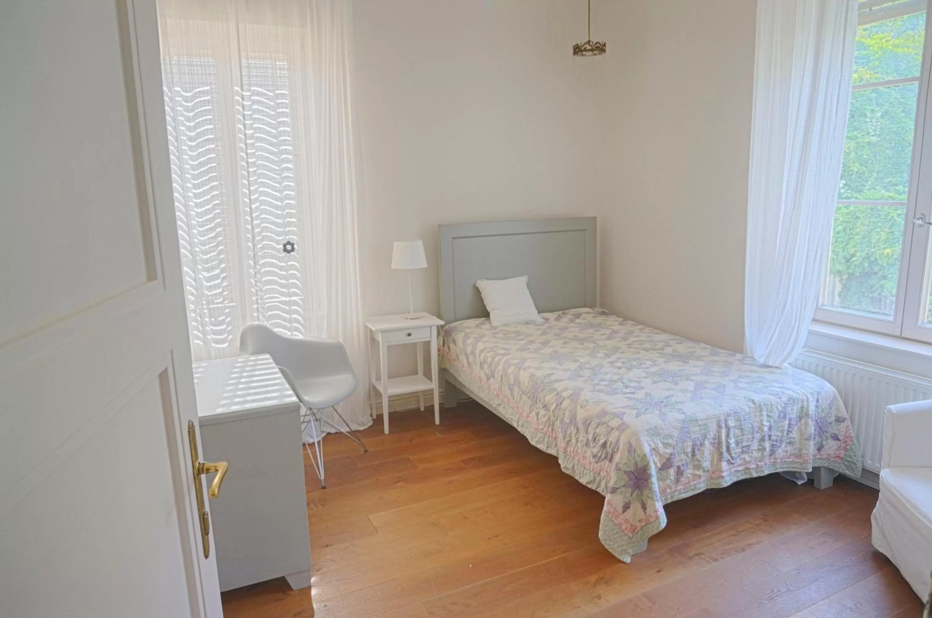 Bedroom, Bed in Embassy Row BnB