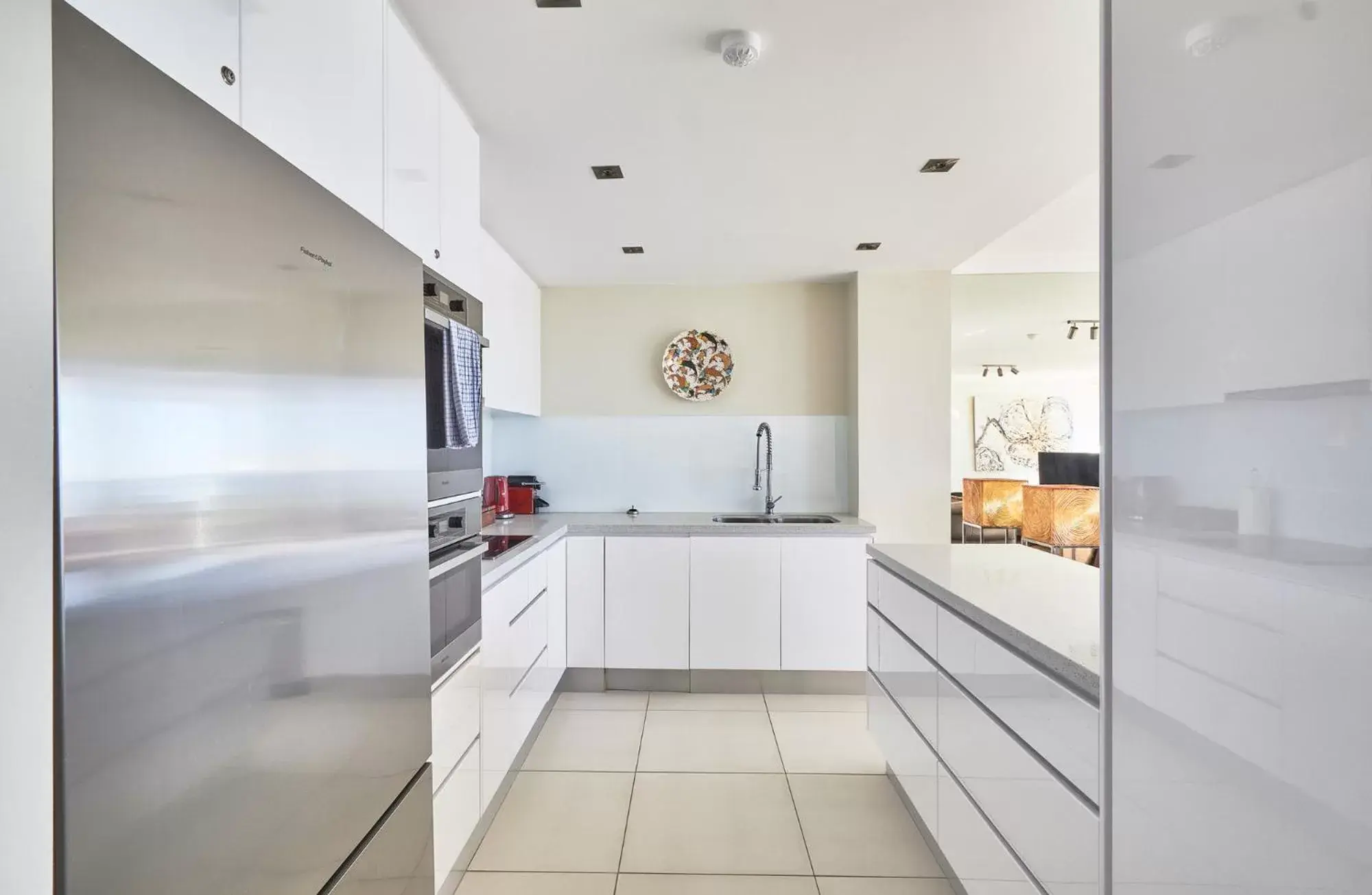 Kitchen/Kitchenette in Albatross North Apartments