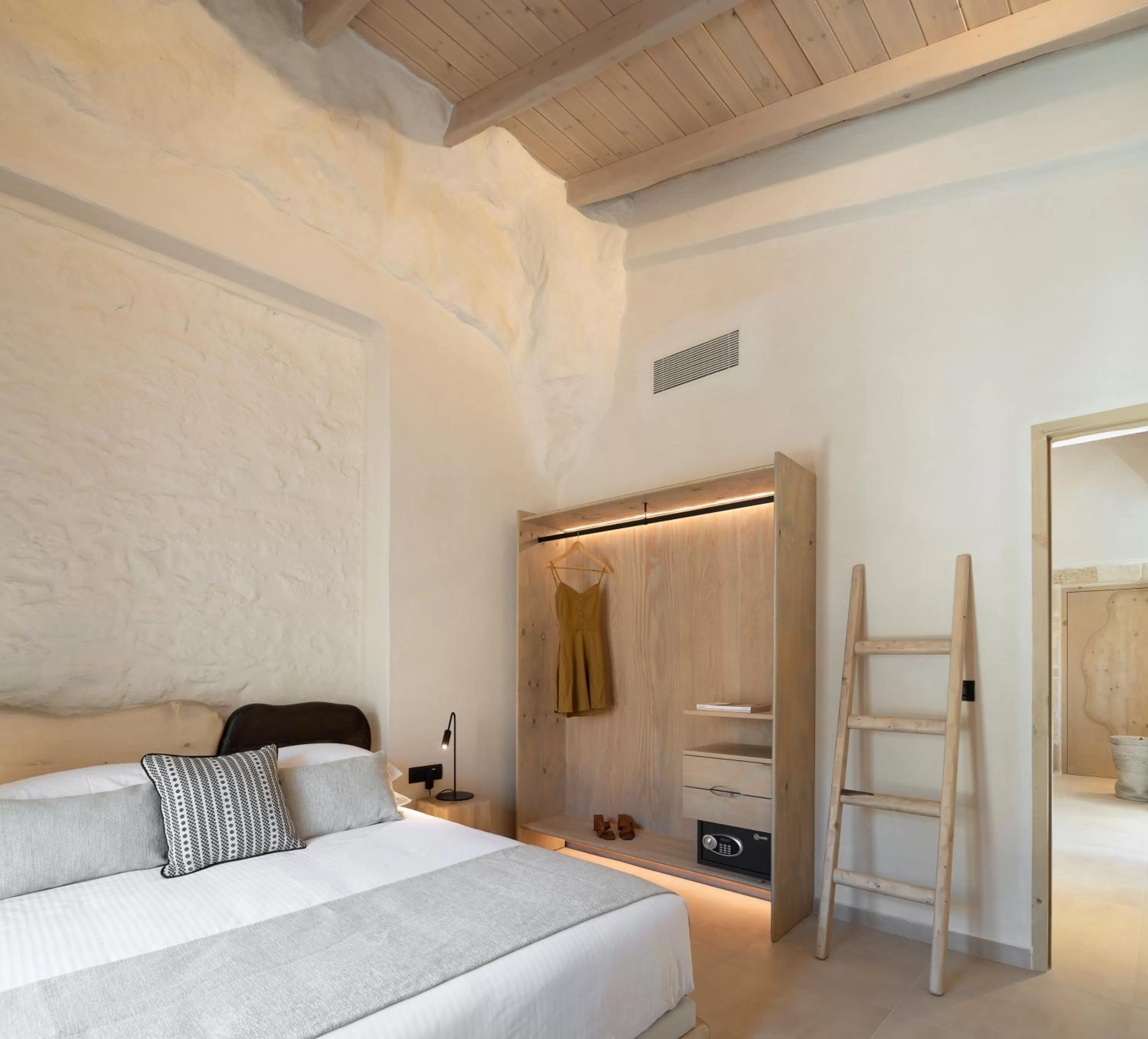 Suite with Pool View in Manili Boutique Suites & Villas