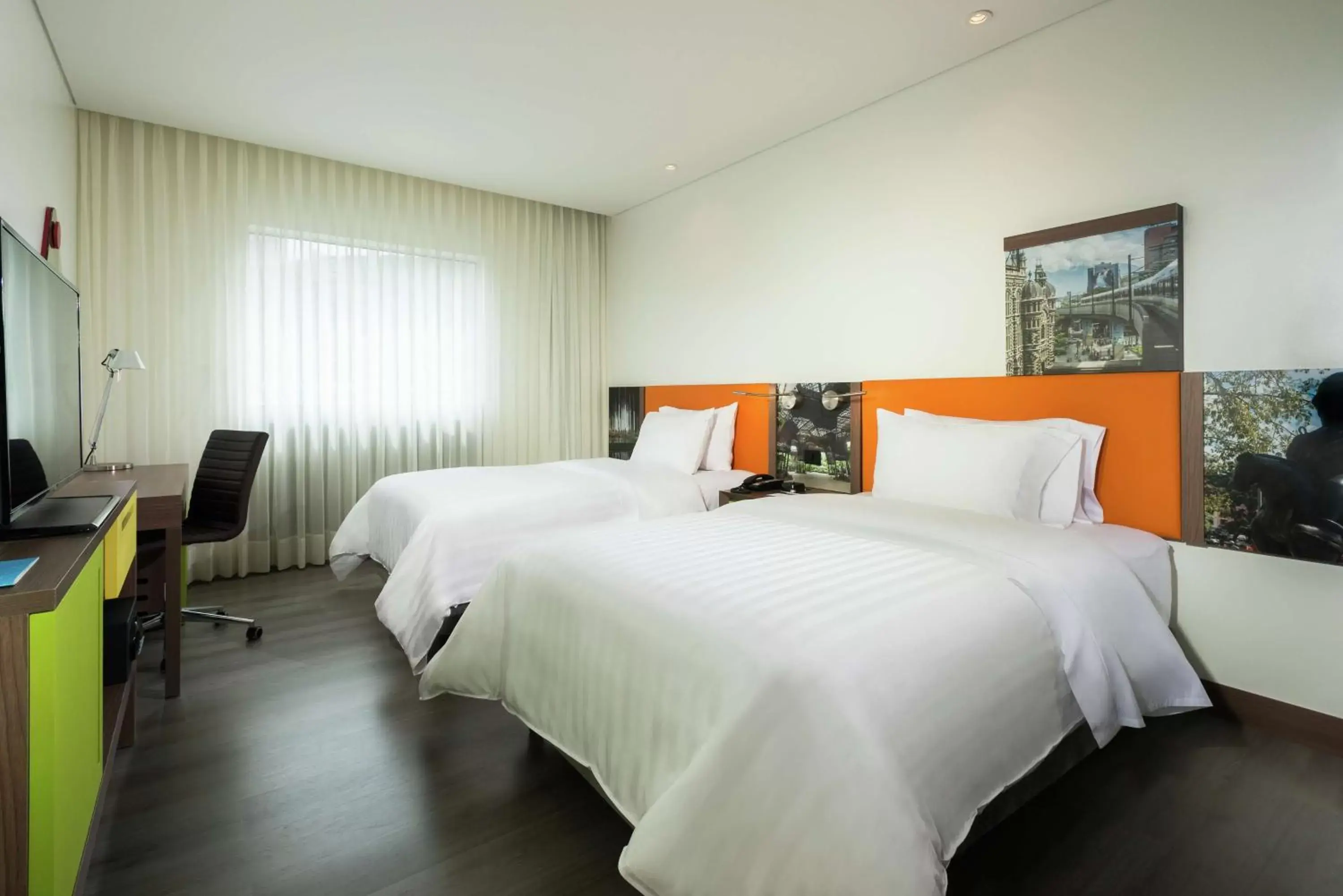 Bedroom, Bed in Hampton By Hilton Bucaramanga