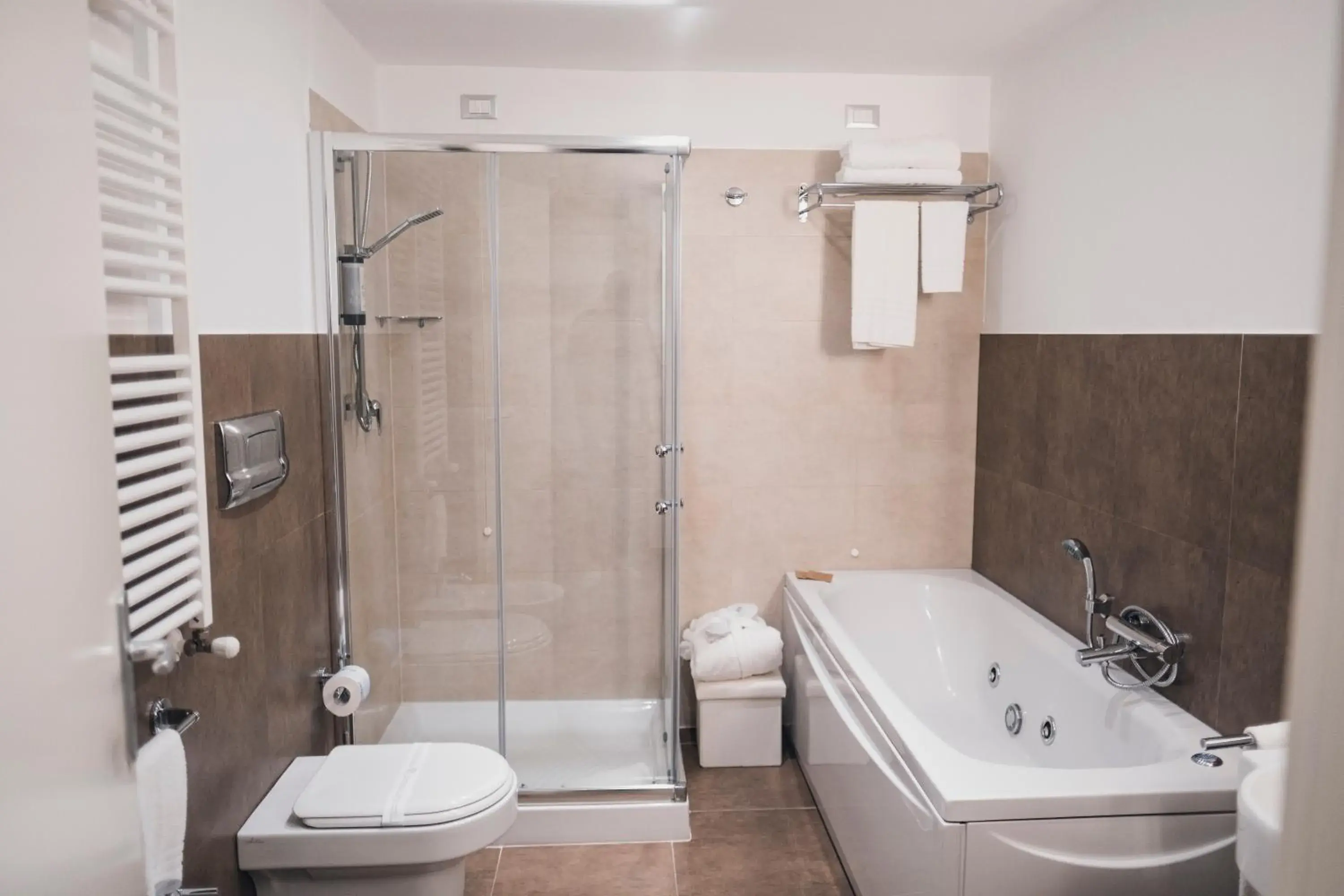 Bathroom in Modica Palace Hotel
