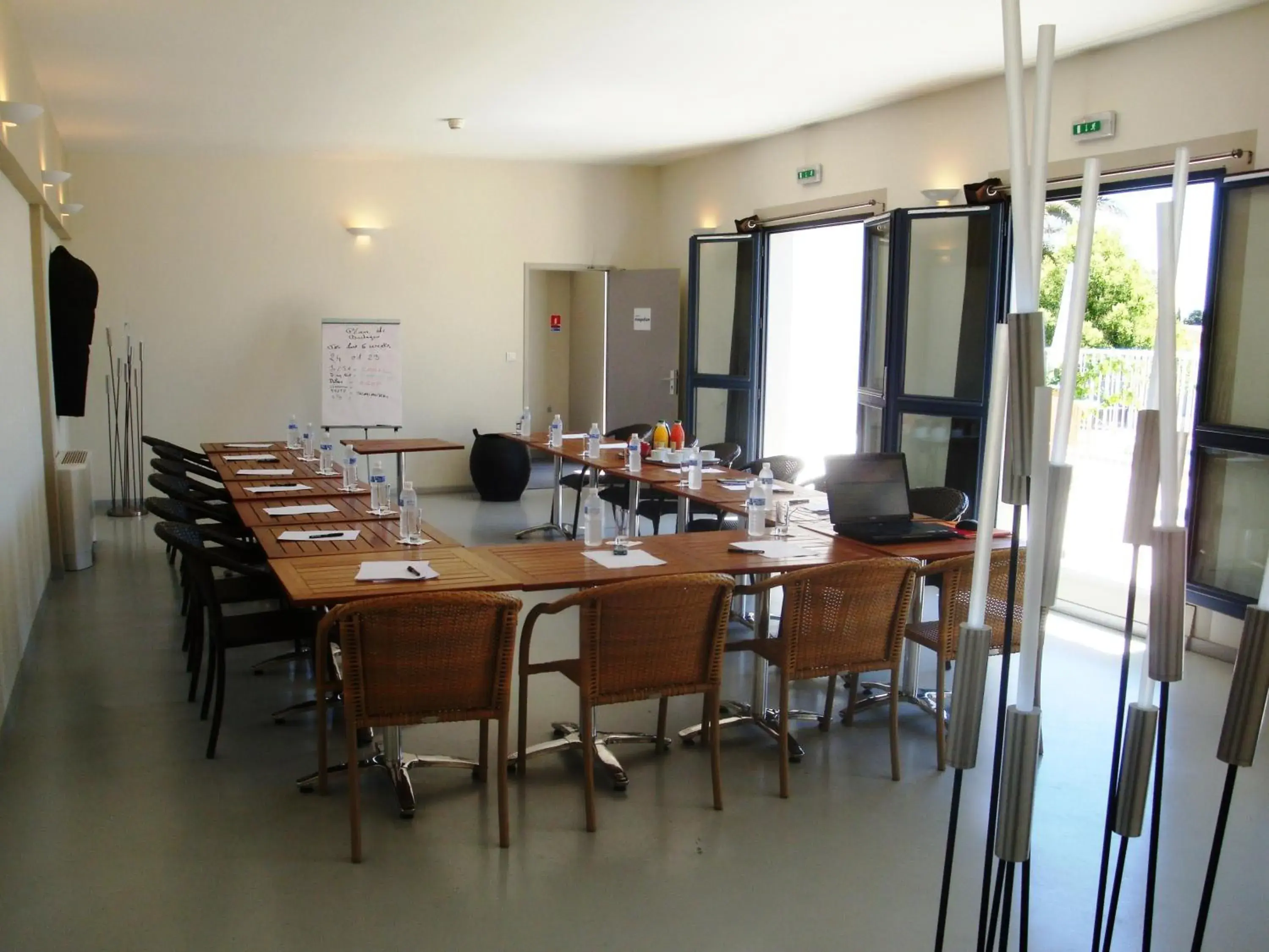 Business facilities in Hotel Canal Aigues Mortes