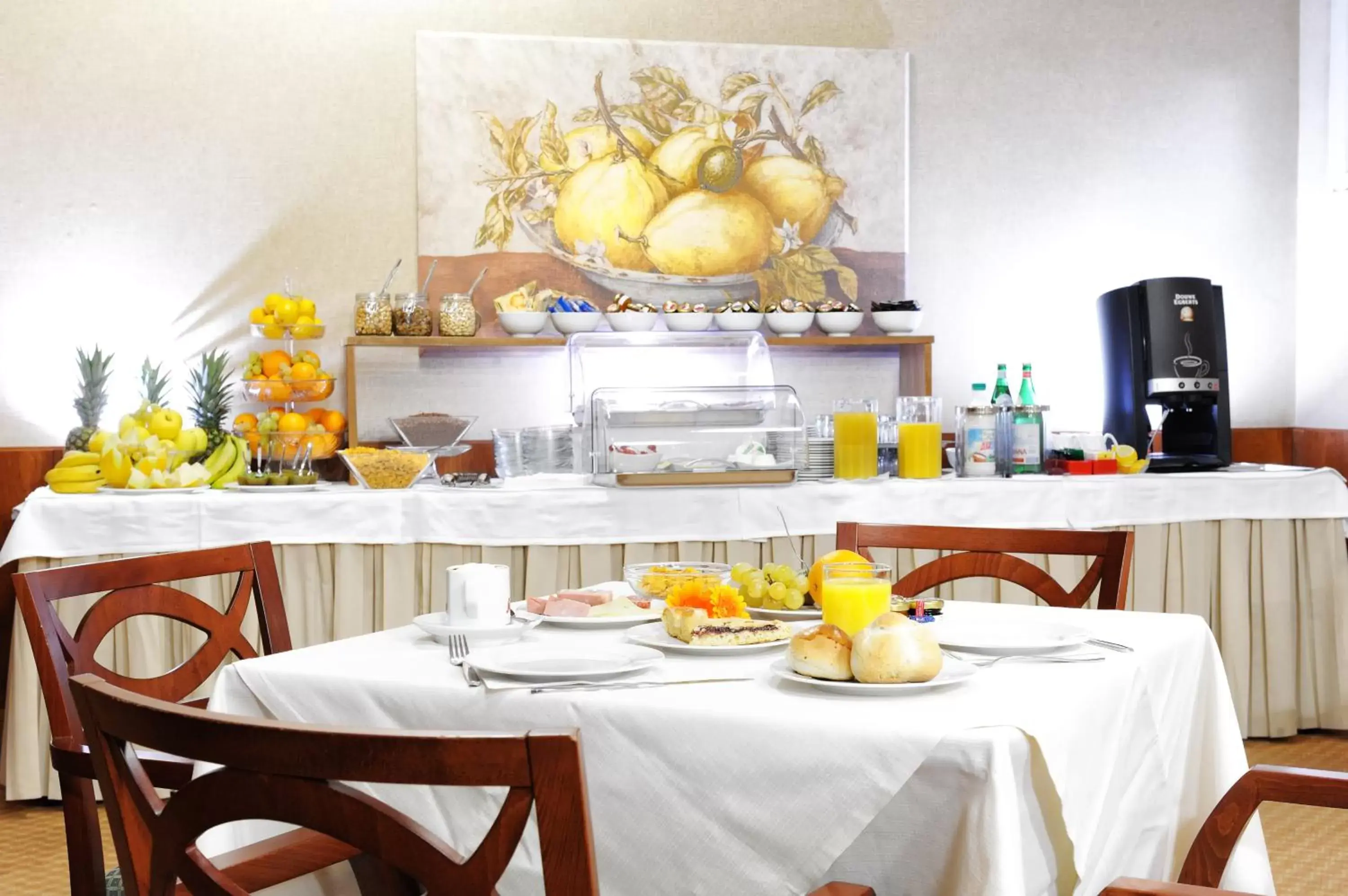 Restaurant/places to eat in LH Hotel Lloyd Roma Restaurant/places to eat in LH Hotel Lloyd Roma