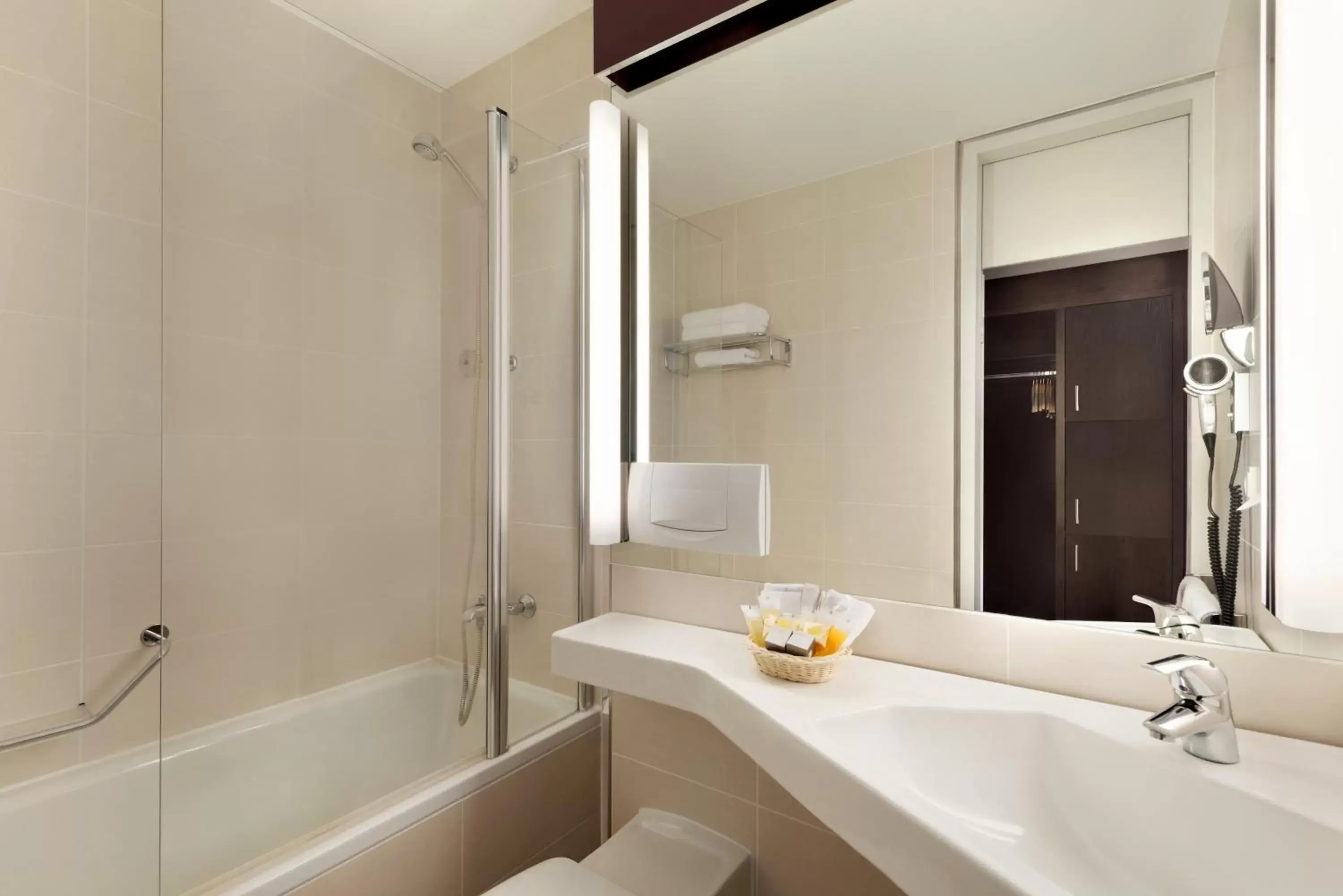 Shower, Bathroom in Ramada Nuernberg Parkhotel