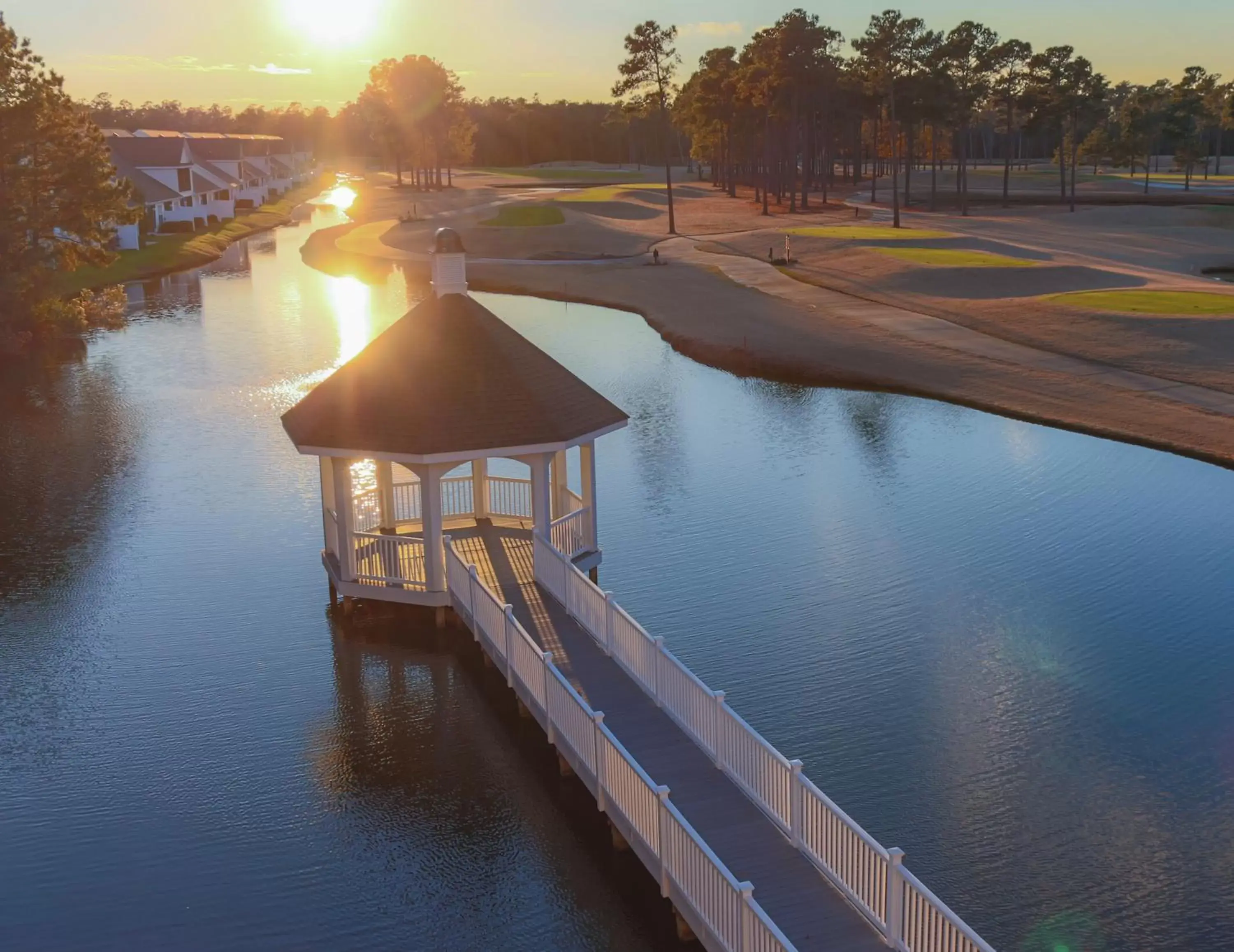 Area and facilities, Swimming Pool in River Oaks Golf Resort