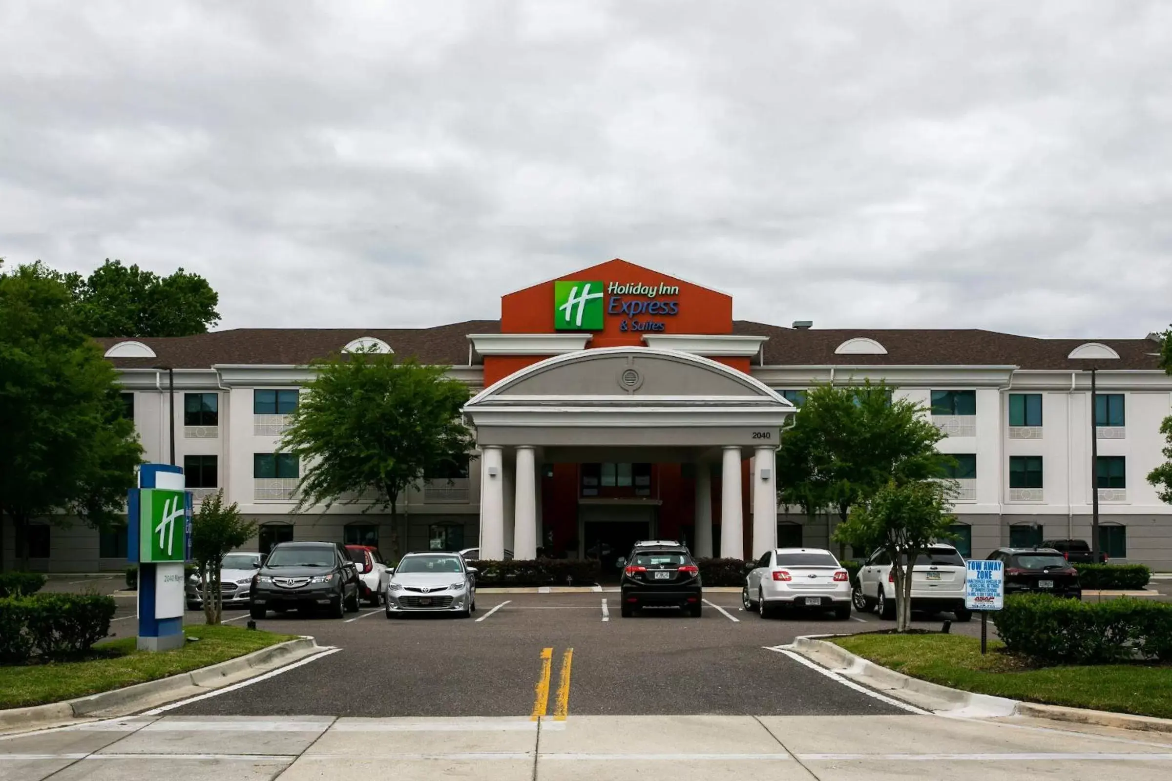 Property Building in Holiday Inn Express Hotel & Suites Jacksonville - Mayport / Beach, an IHG Hotel