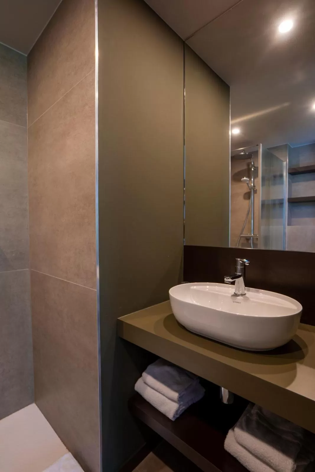 Bathroom in Green Hotel