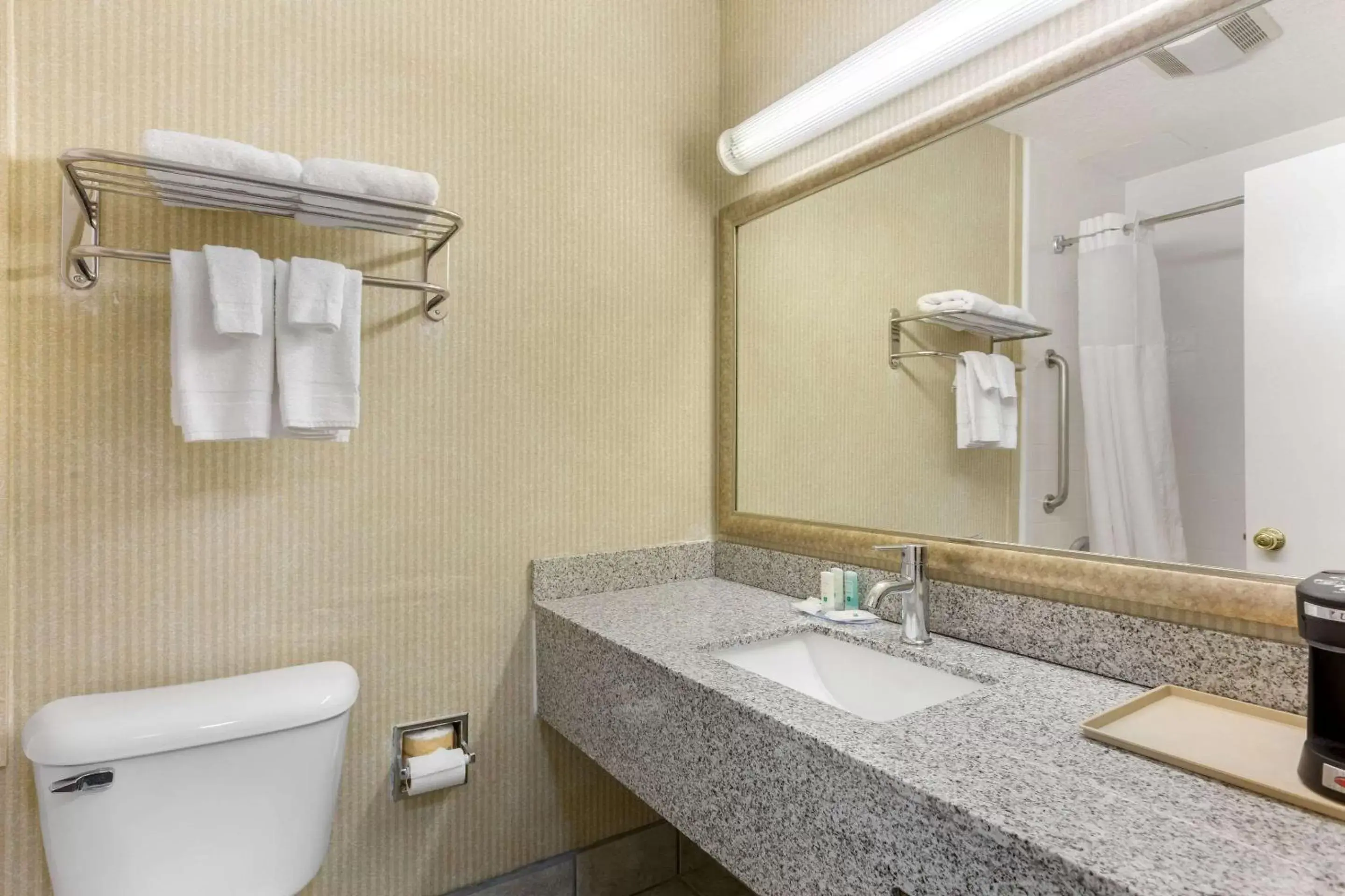 Bathroom in Quality Inn & Suites Oceanside Near Camp Pendleton