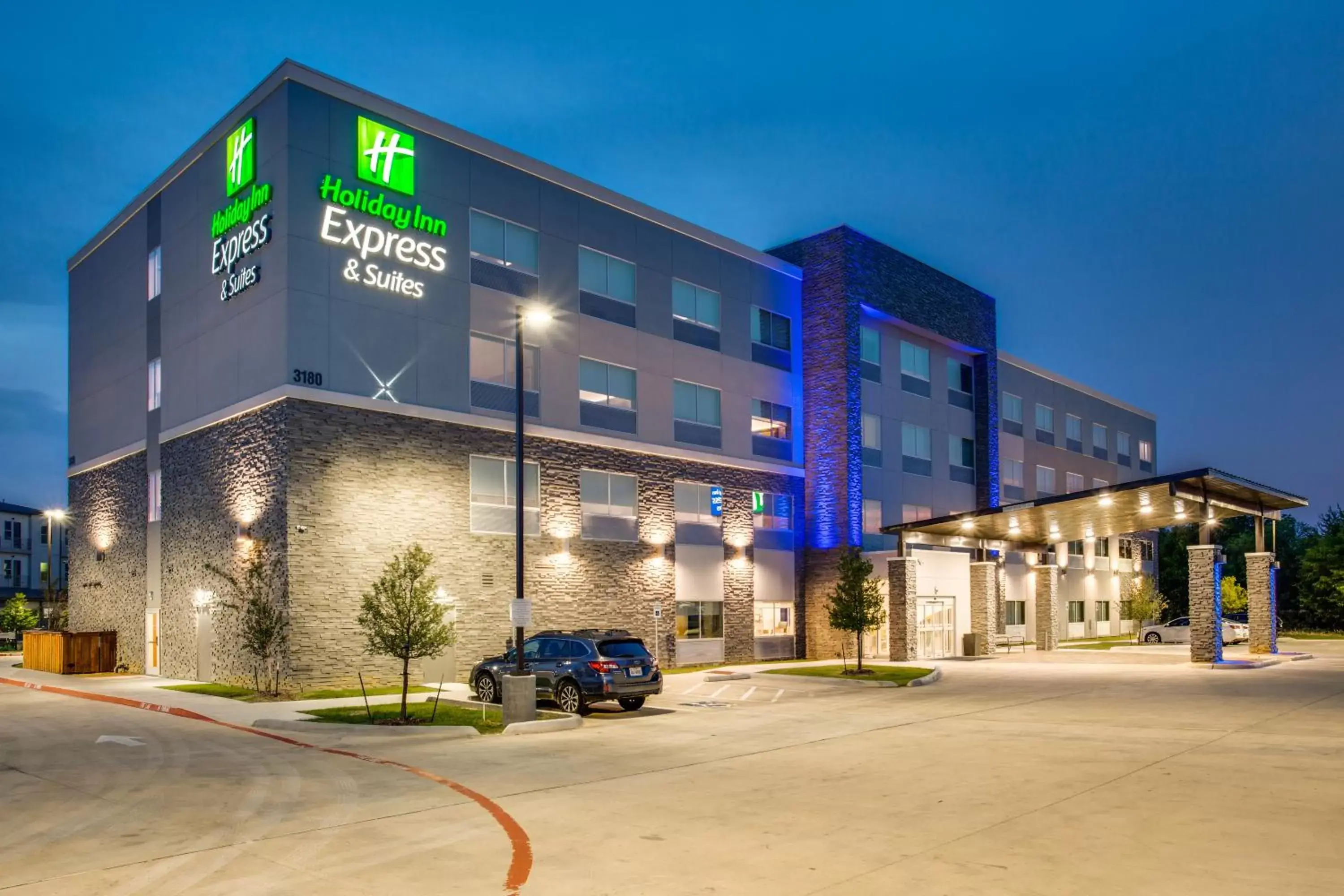 Property building in Holiday Inn Express & Suites - Denton South, an IHG Hotel