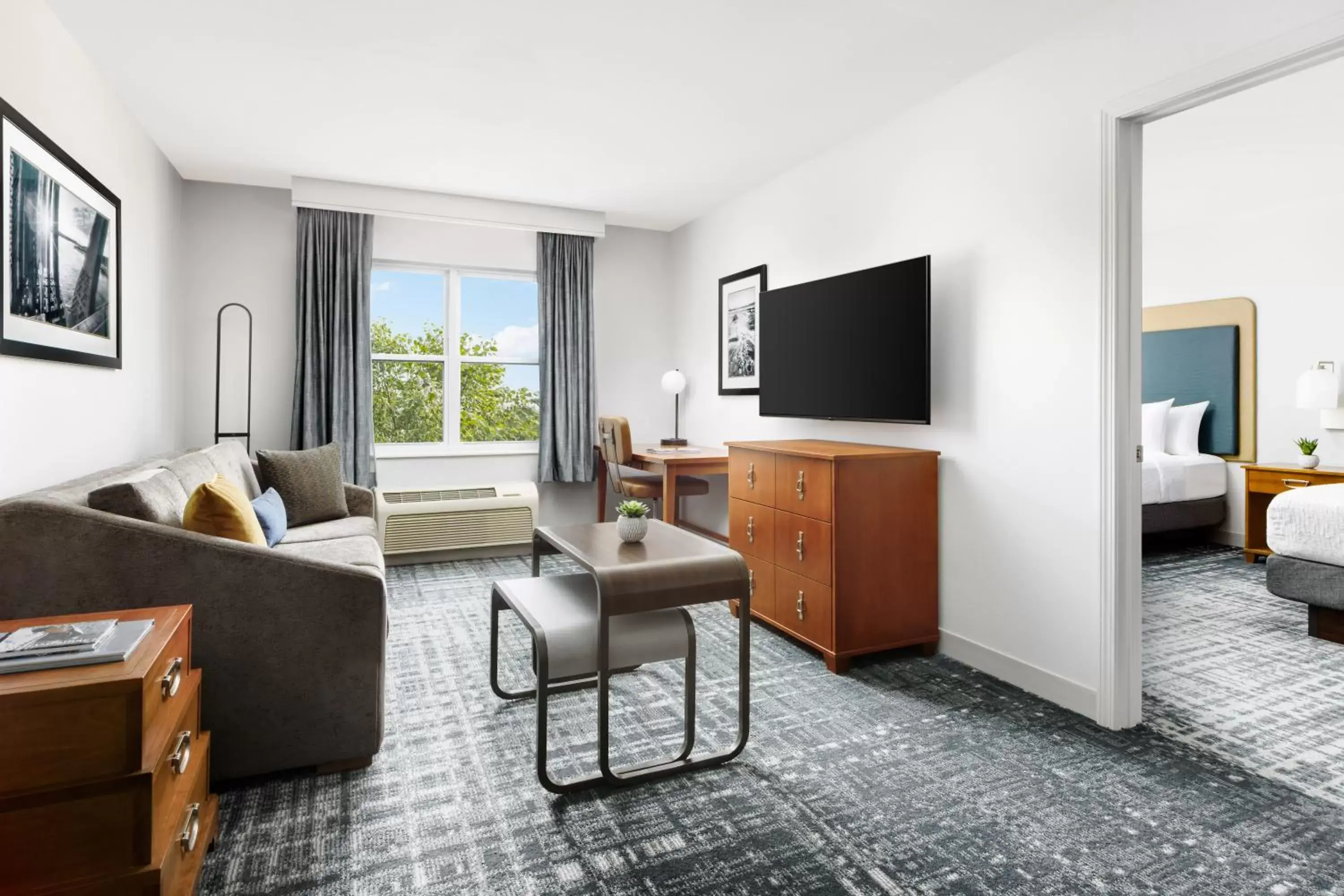 Bed, TV/Entertainment Center in Homewood Suites by Hilton Portsmouth