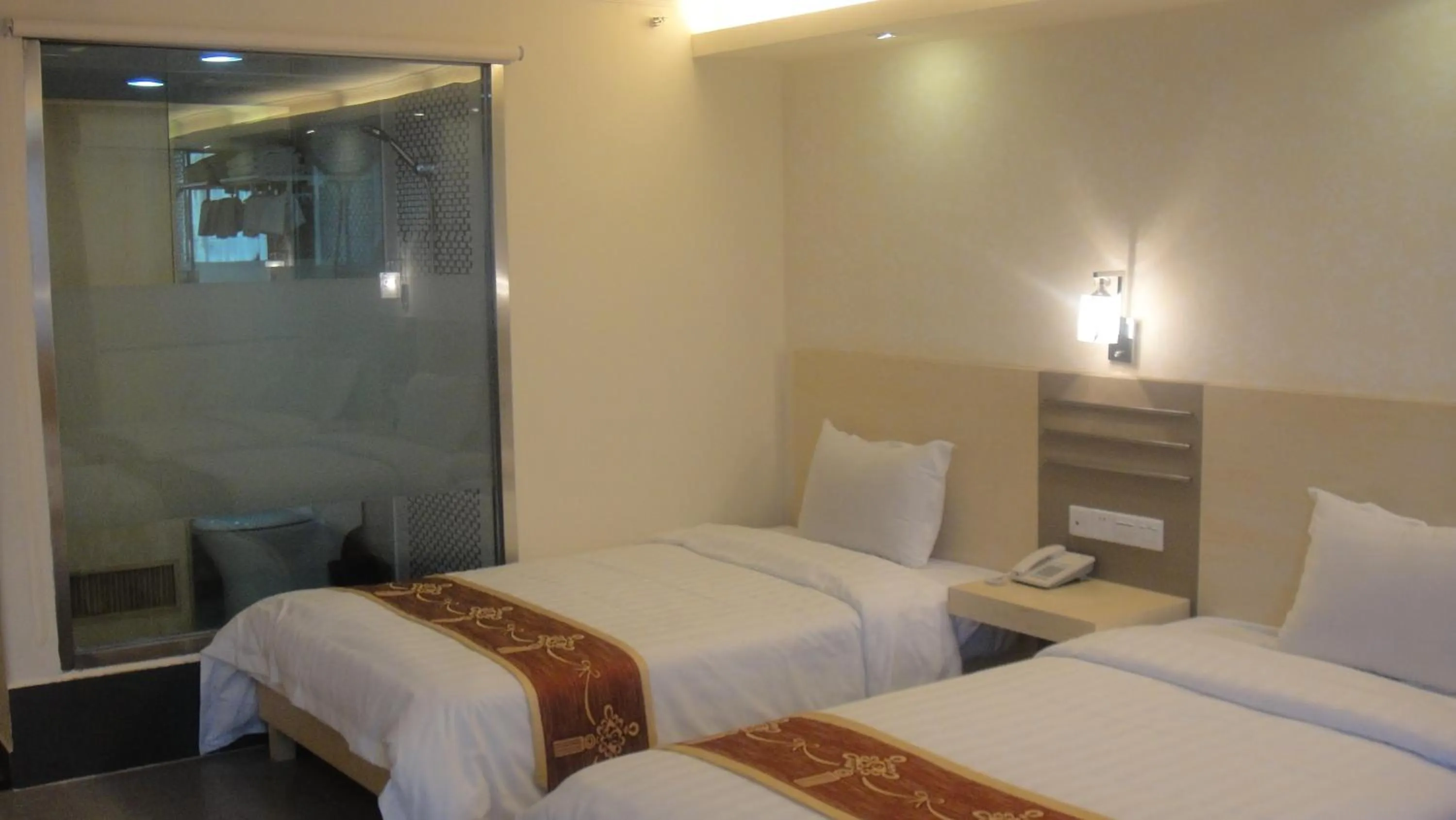 Bedroom, Bed in Guang Dong Hotel