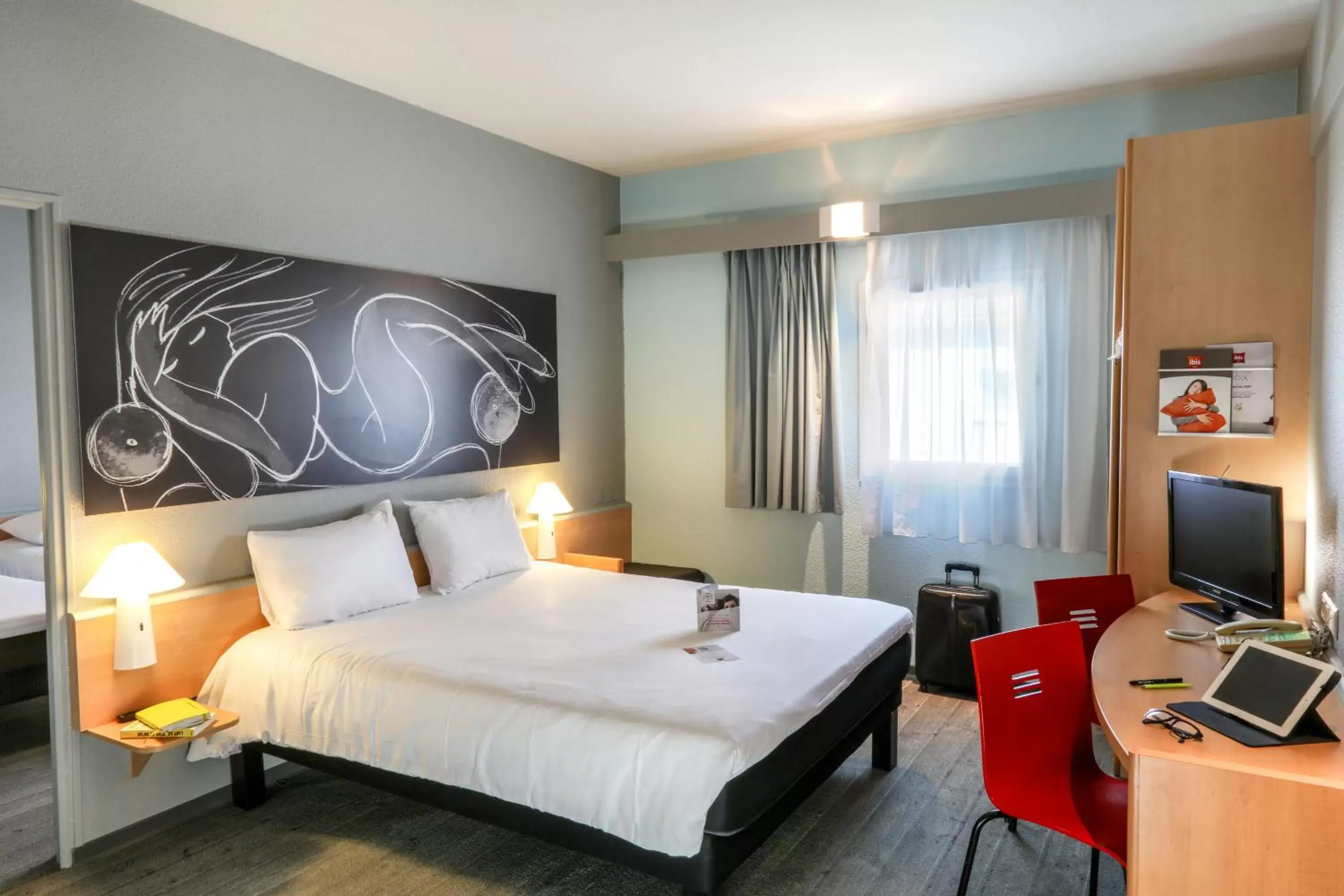 Family, Bed in ibis Orange Sud Family, Bed in ibis Orange Sud
