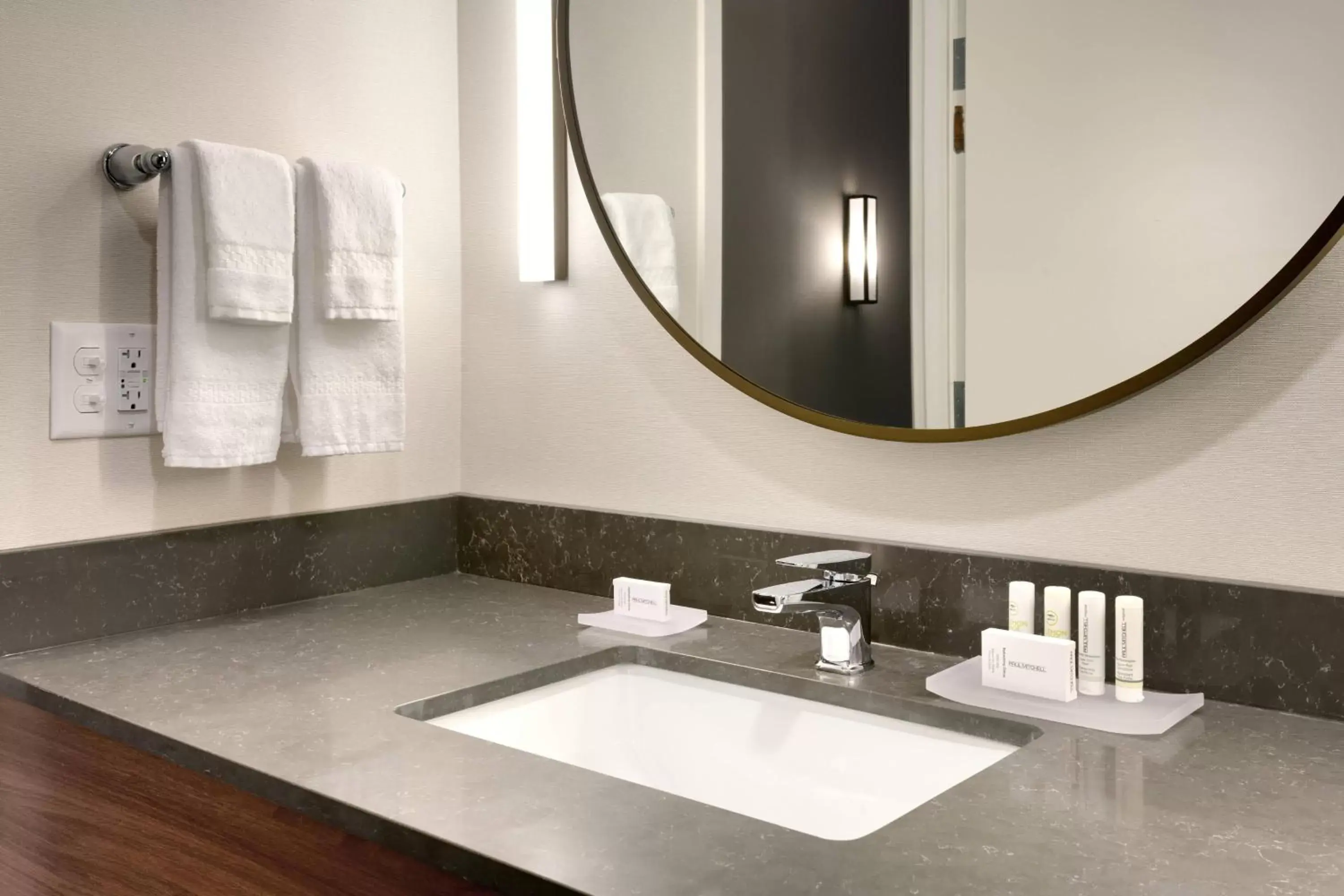 Bathroom in Fairfield Inn & Suites by Marriott Fort Smith