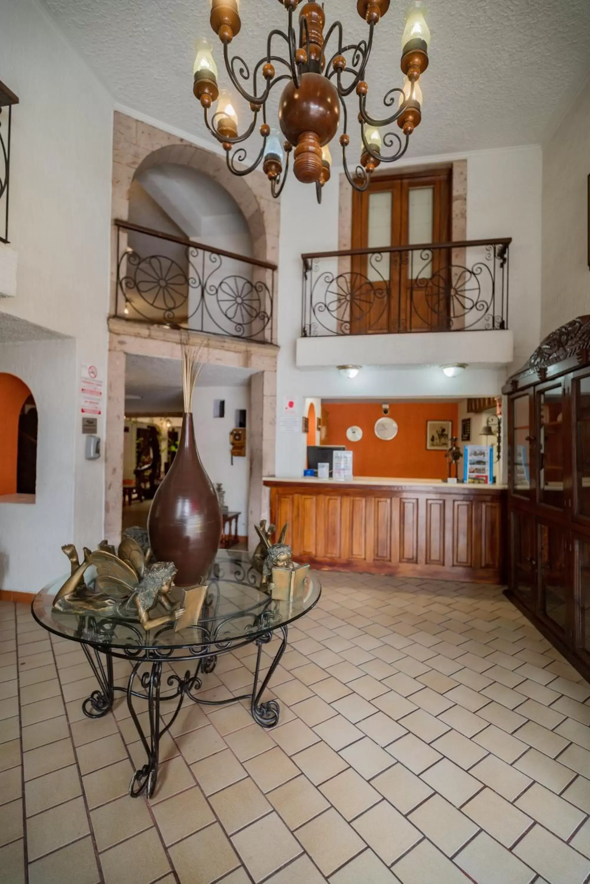 Lobby/Reception in Hotel Don Quijote Plaza - Guadalajara Centro Historico