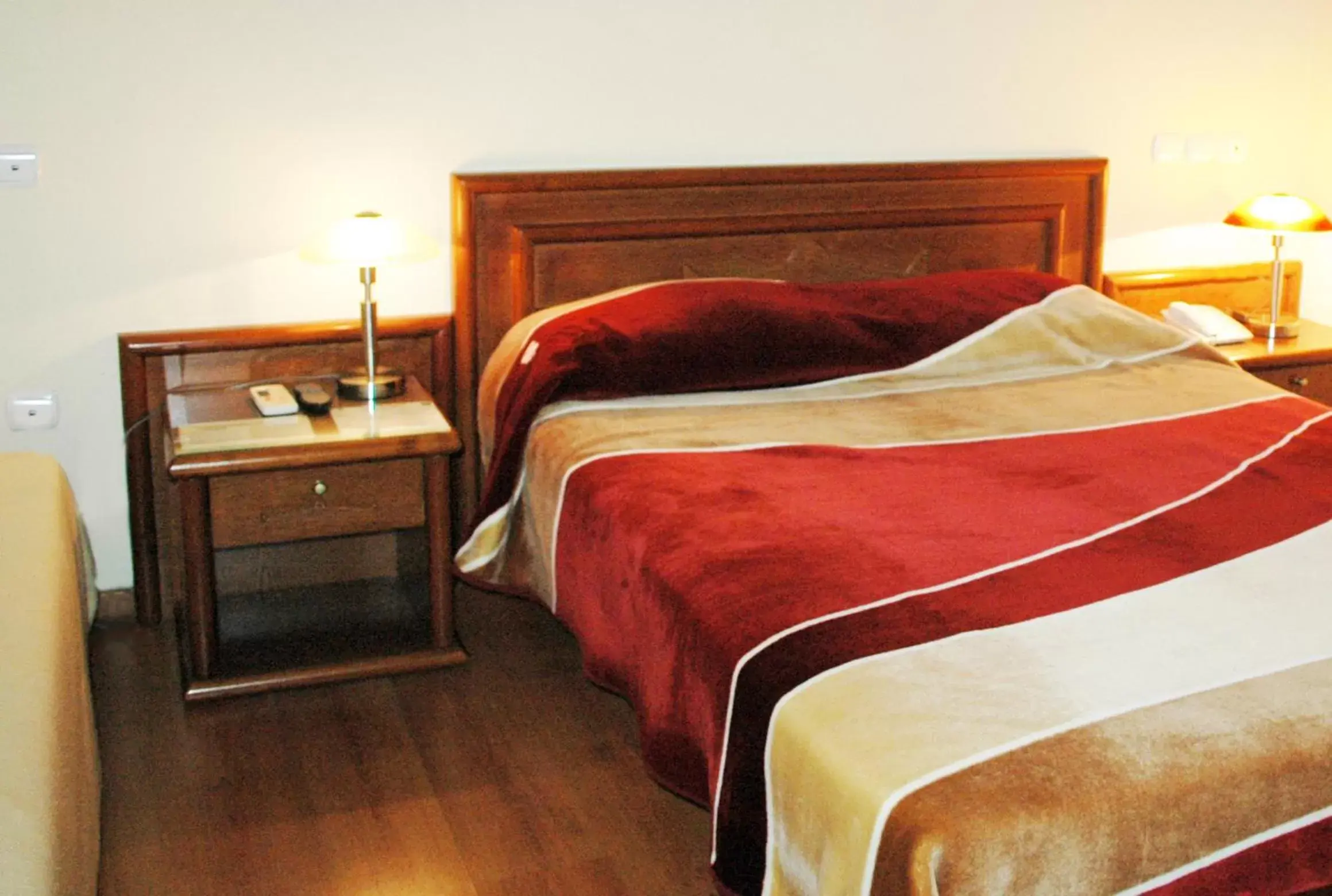 Bedroom, Bed in Omiros Hotel