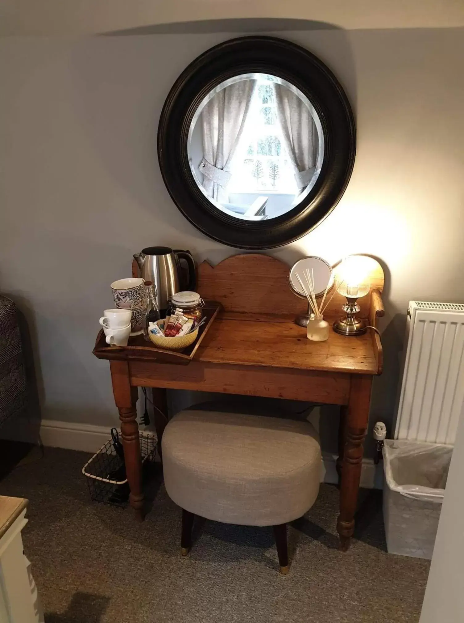 Coffee/tea facilities, Seating Area in The Horse Inn Hurst