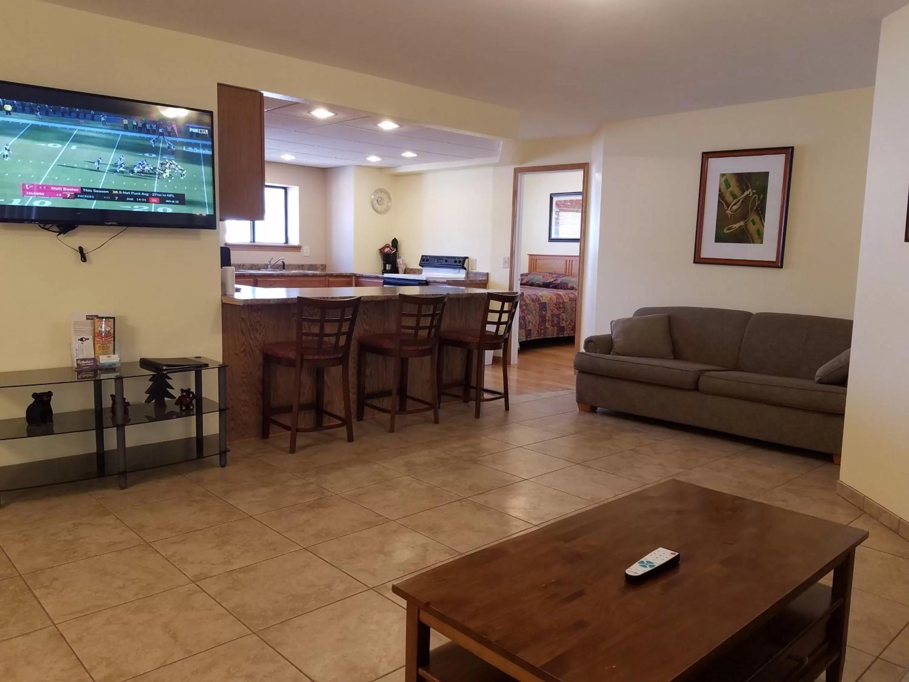 Living room in Amber's Inn and Suites