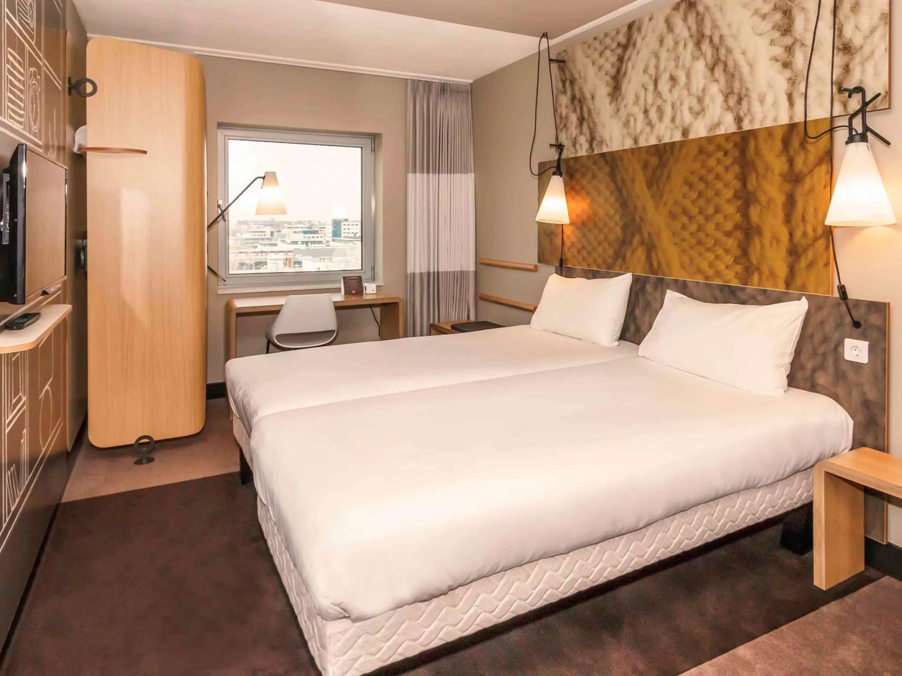 Photo of the whole room, Bed in ibis Amsterdam City West