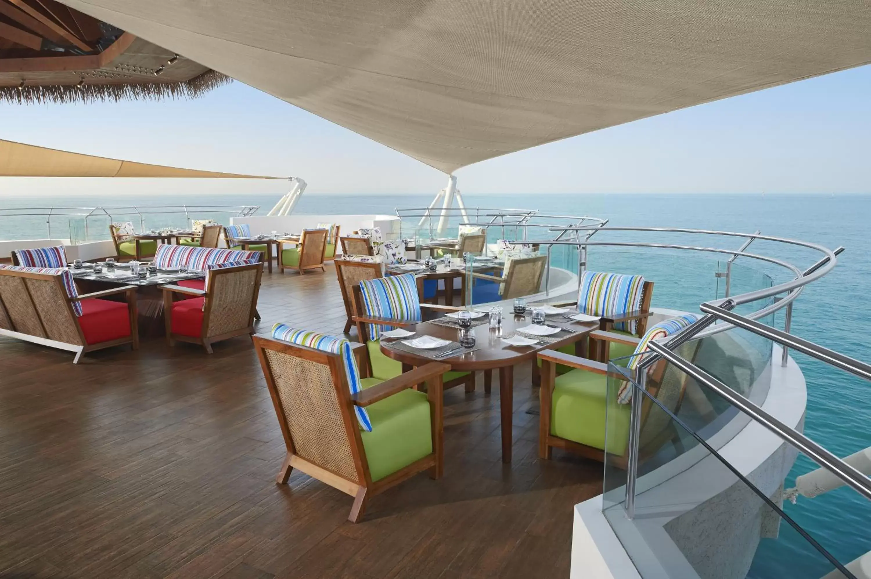 Lounge or bar in Banana Island Resort Doha by Anantara