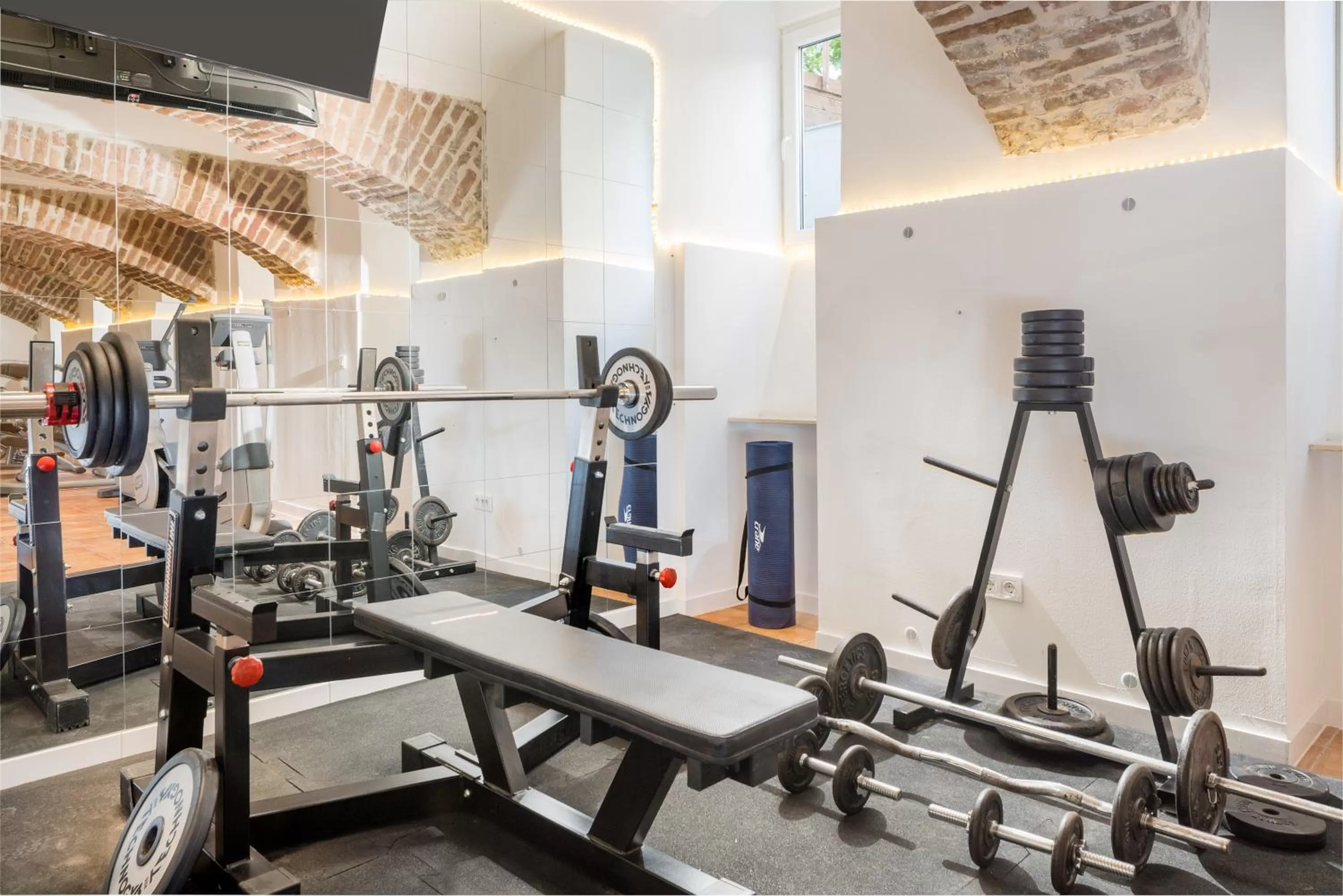 Fitness centre/facilities in Best Western Plus Celebrity Suites