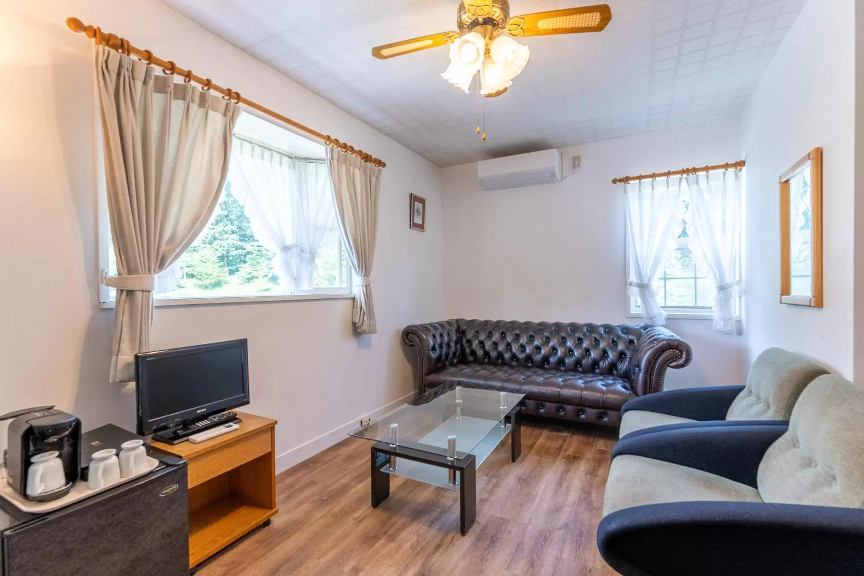 Photo of the whole room, Seating Area in Tabist Kiyosato Grandeur Yatsugatake