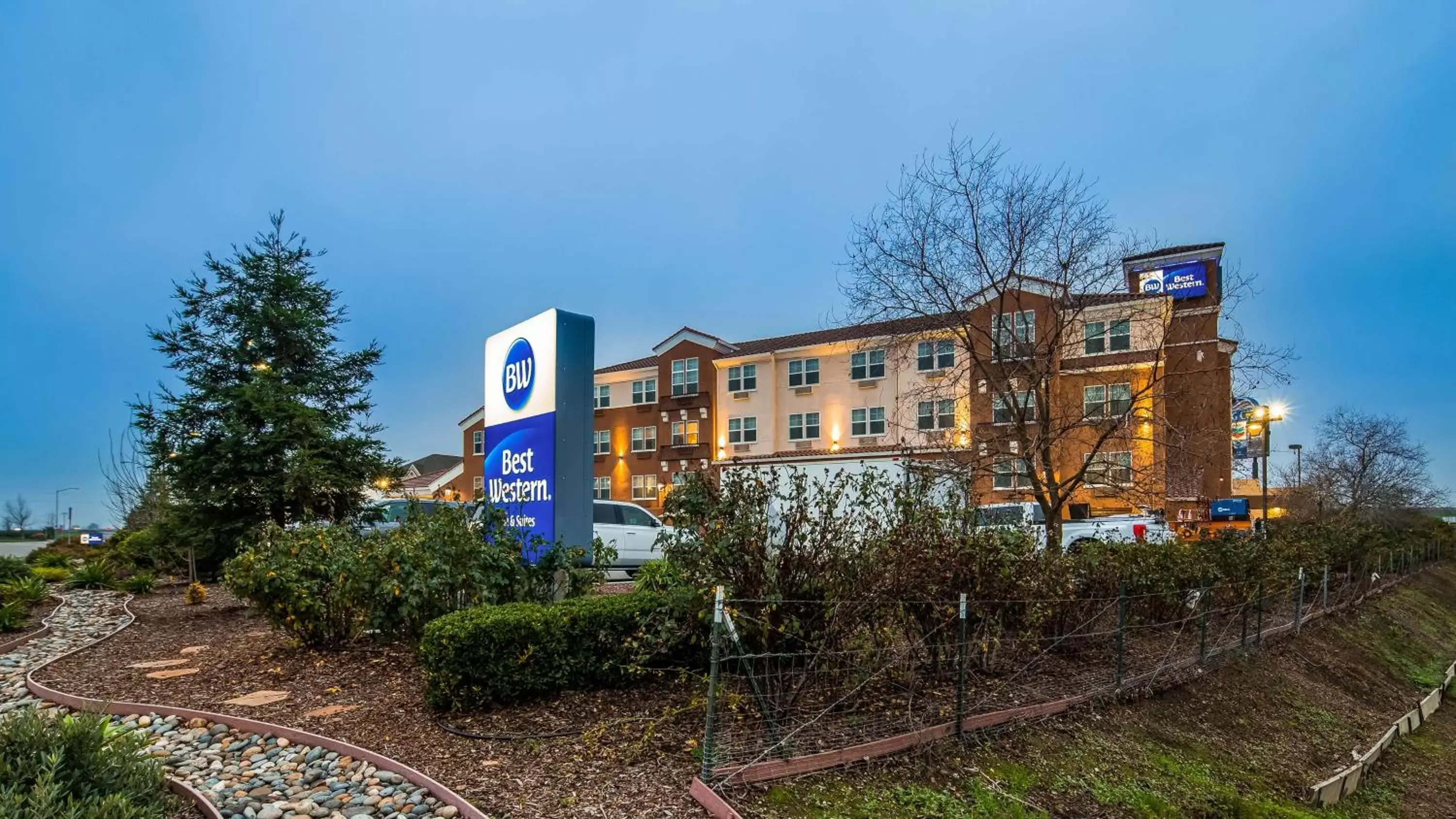 Property Building in Best Western I-5 Inn & Suites