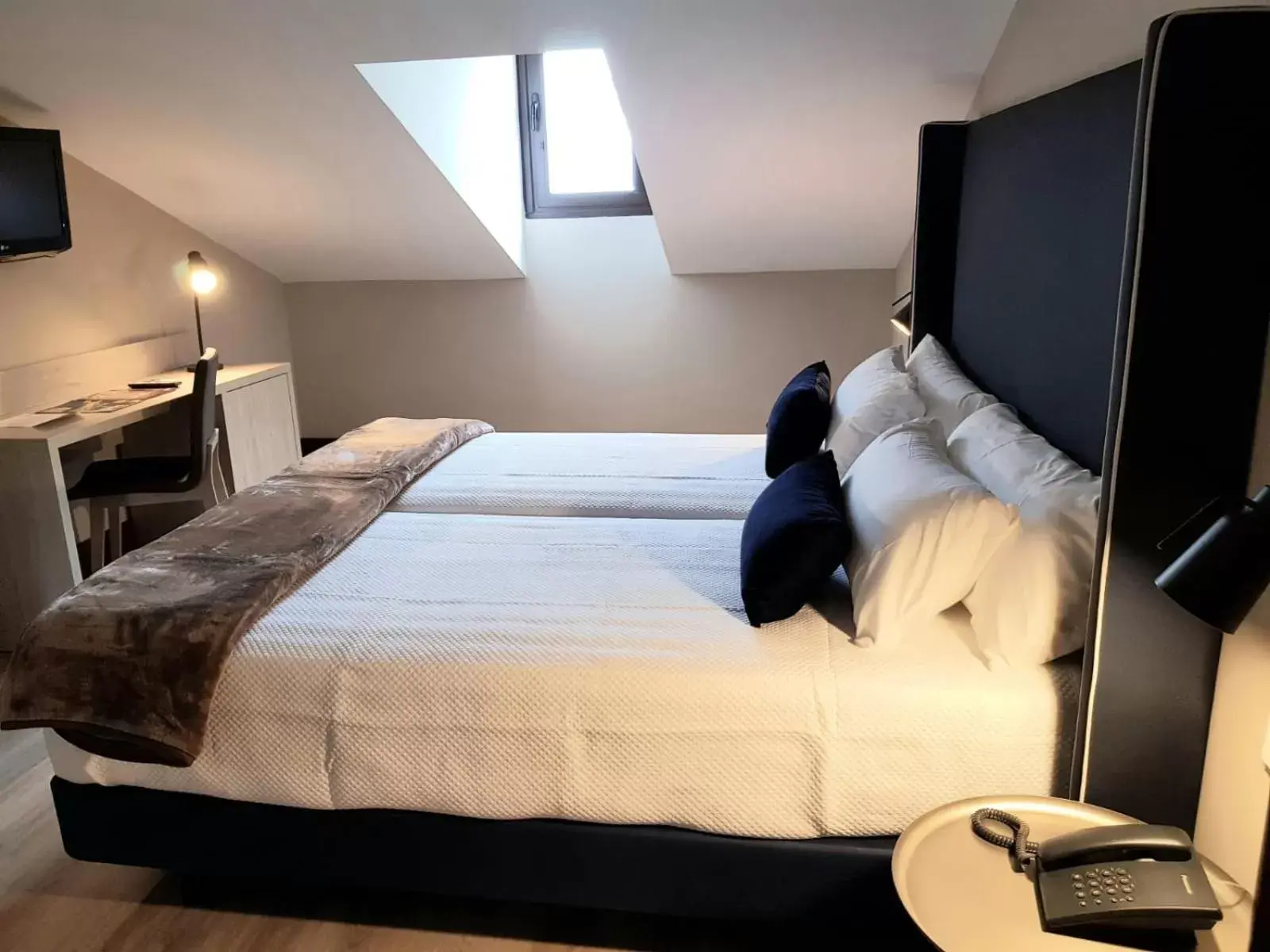 Photo of the whole room, Bed in Hotel Maria Cristina Photo of the whole room, Bed in Hotel Maria Cristina