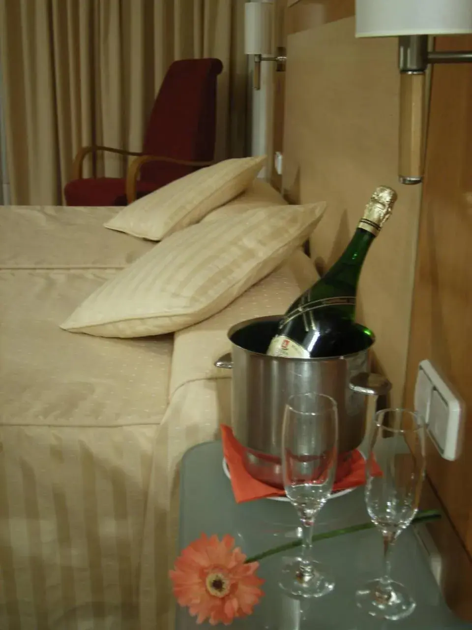 Bed in Hotel Reconquista Bed in Hotel Reconquista