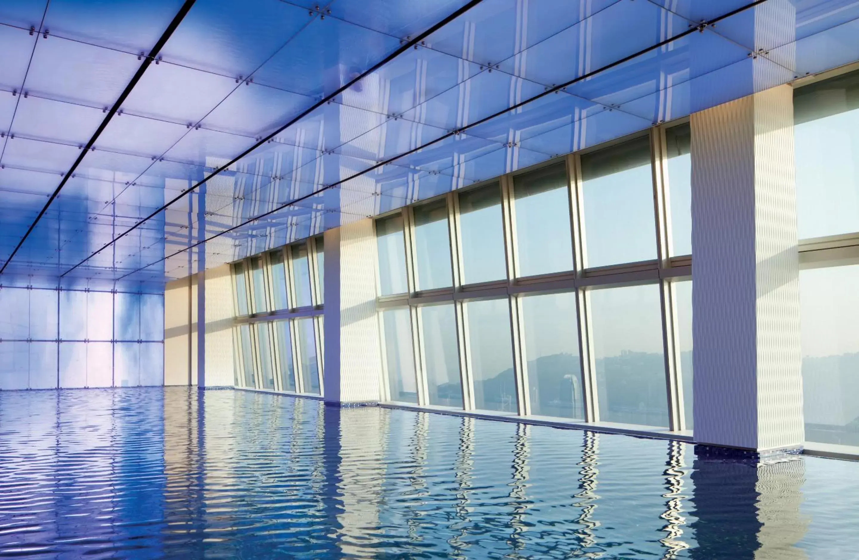 , Swimming Pool in The Ritz-Carlton Hong Kong