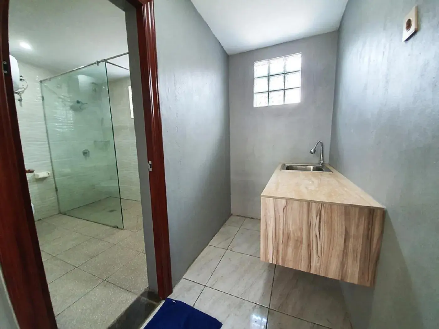 Kitchen or kitchenette, Bathroom in Sanur Agung Hotel