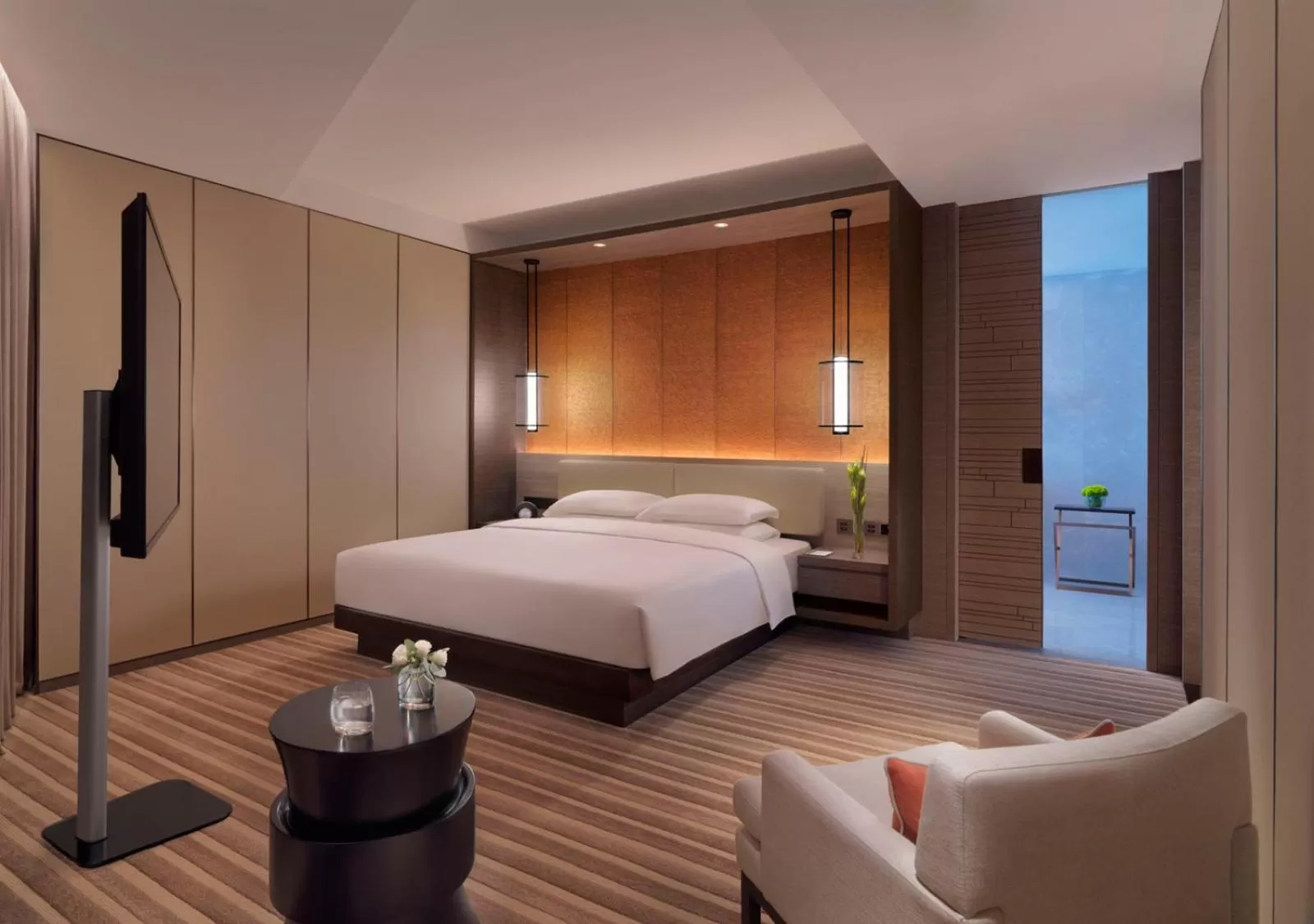 Bed in Hyatt Regency Zhenjiang
