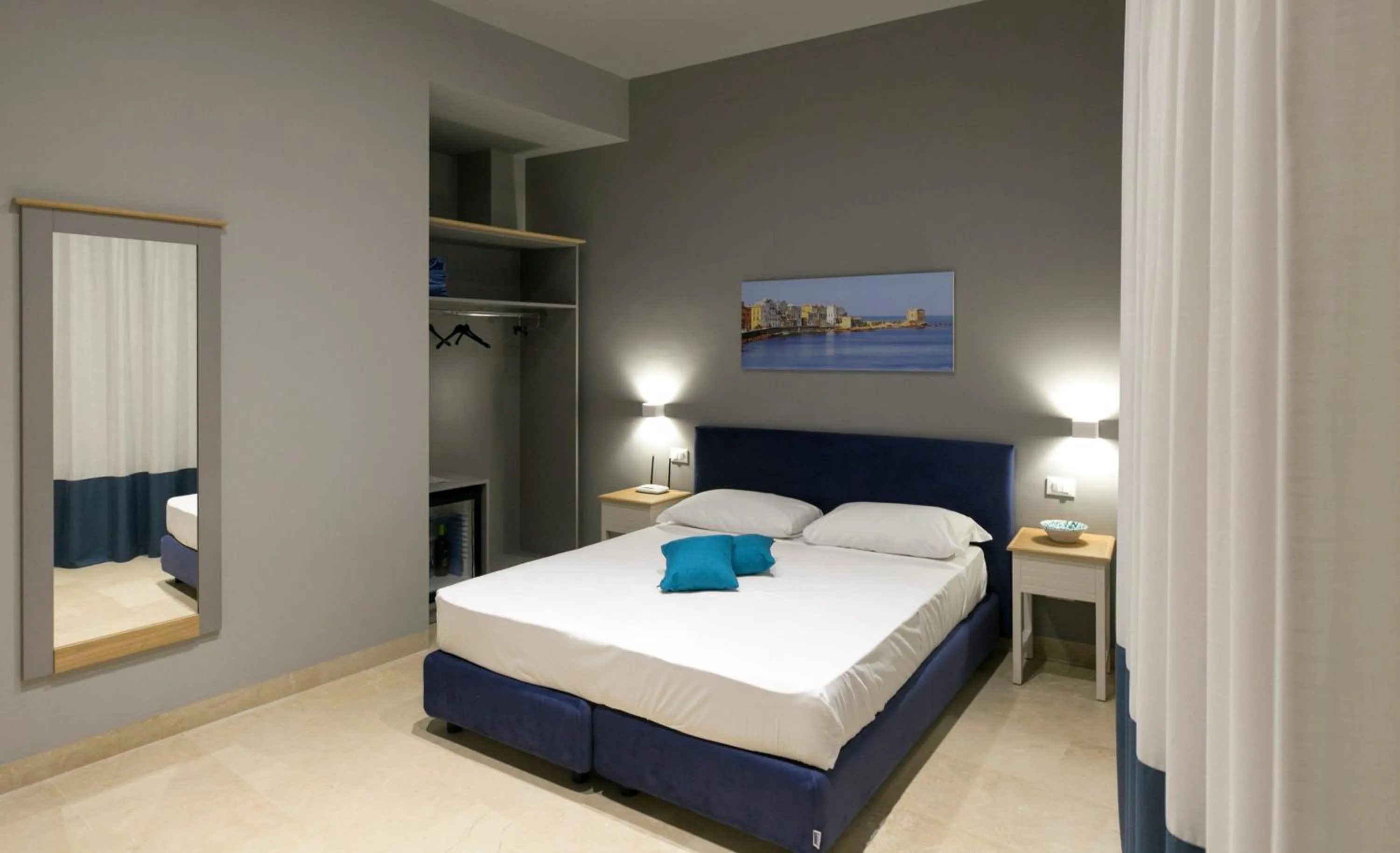 Bedroom, Bed in ZIBIBBO SUITES & ROOMS - Aparthotel in Centro Storico a Trapani