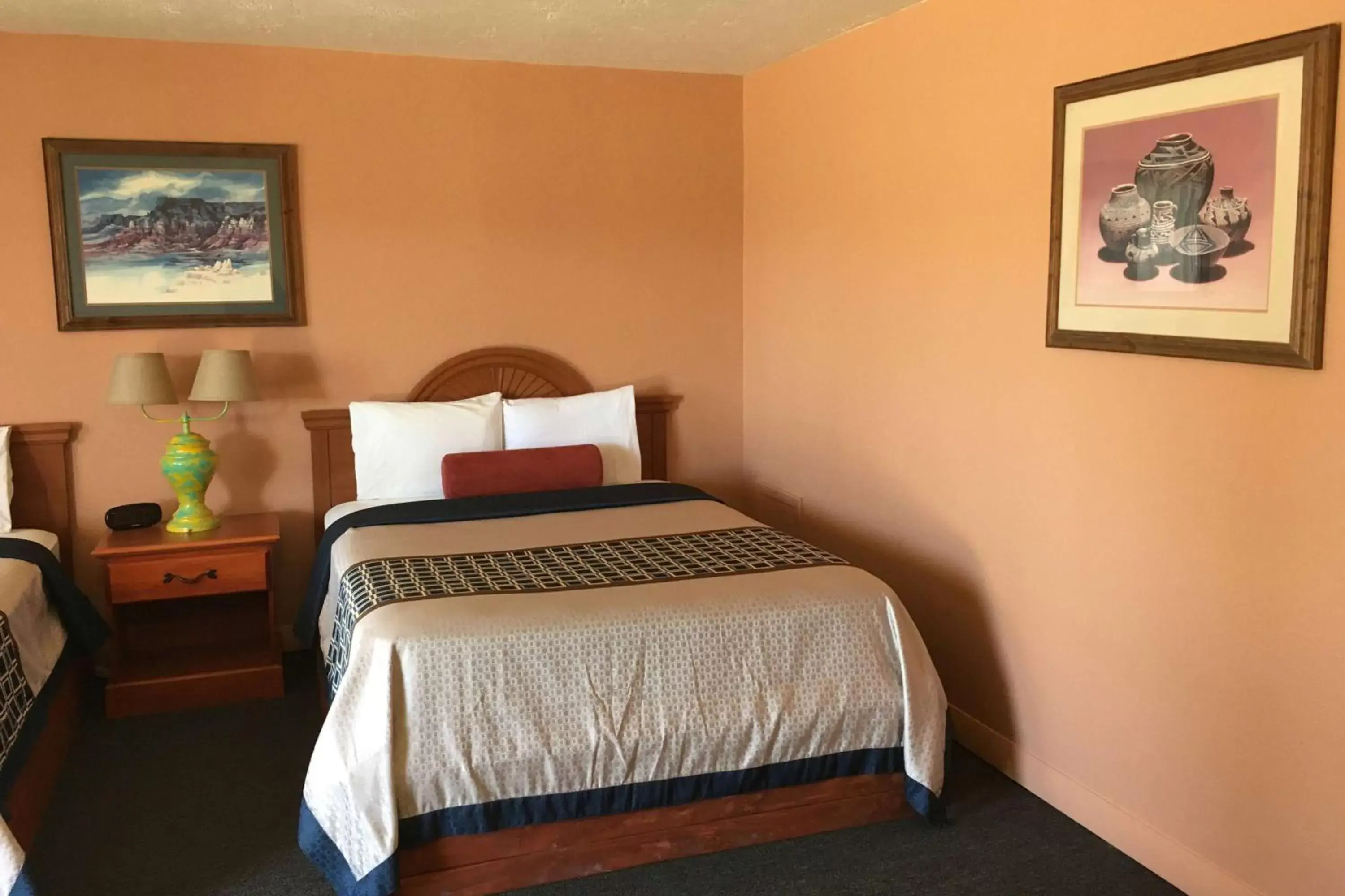 Photo of the whole room, Bed in Howard Johnson by Wyndham Raton