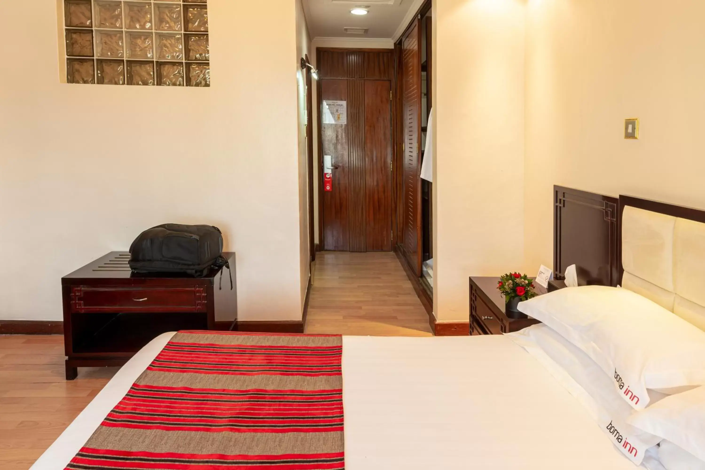 Photo of the whole room, Bed in Boma Inn Nairobi