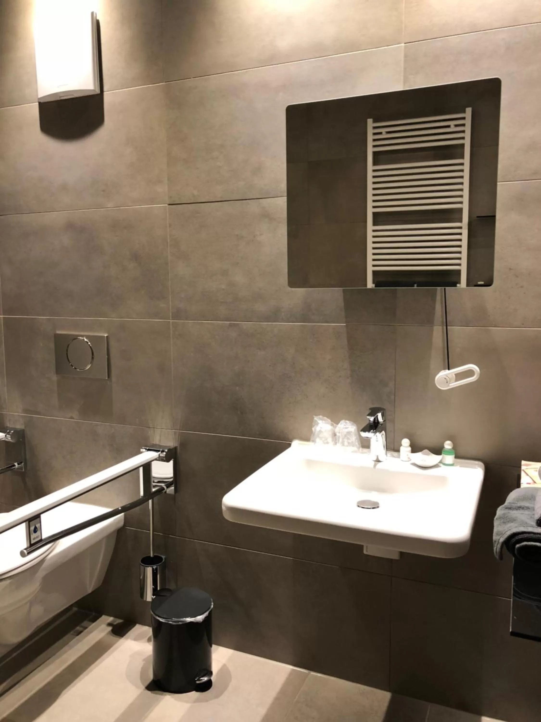 Bathroom in bäck stage