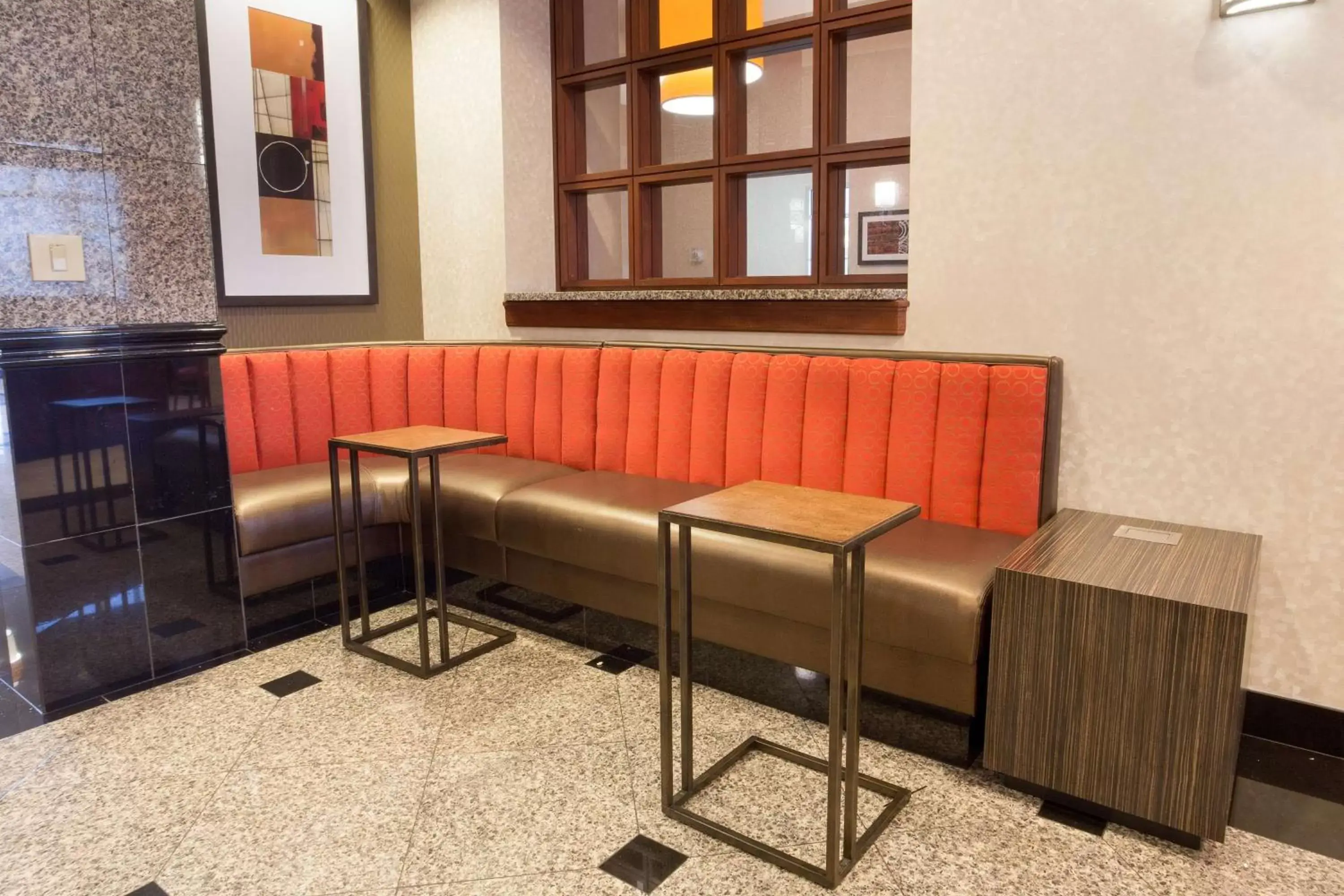 Restaurant/places to eat, Seating Area in Drury Inn & Suites Dayton North