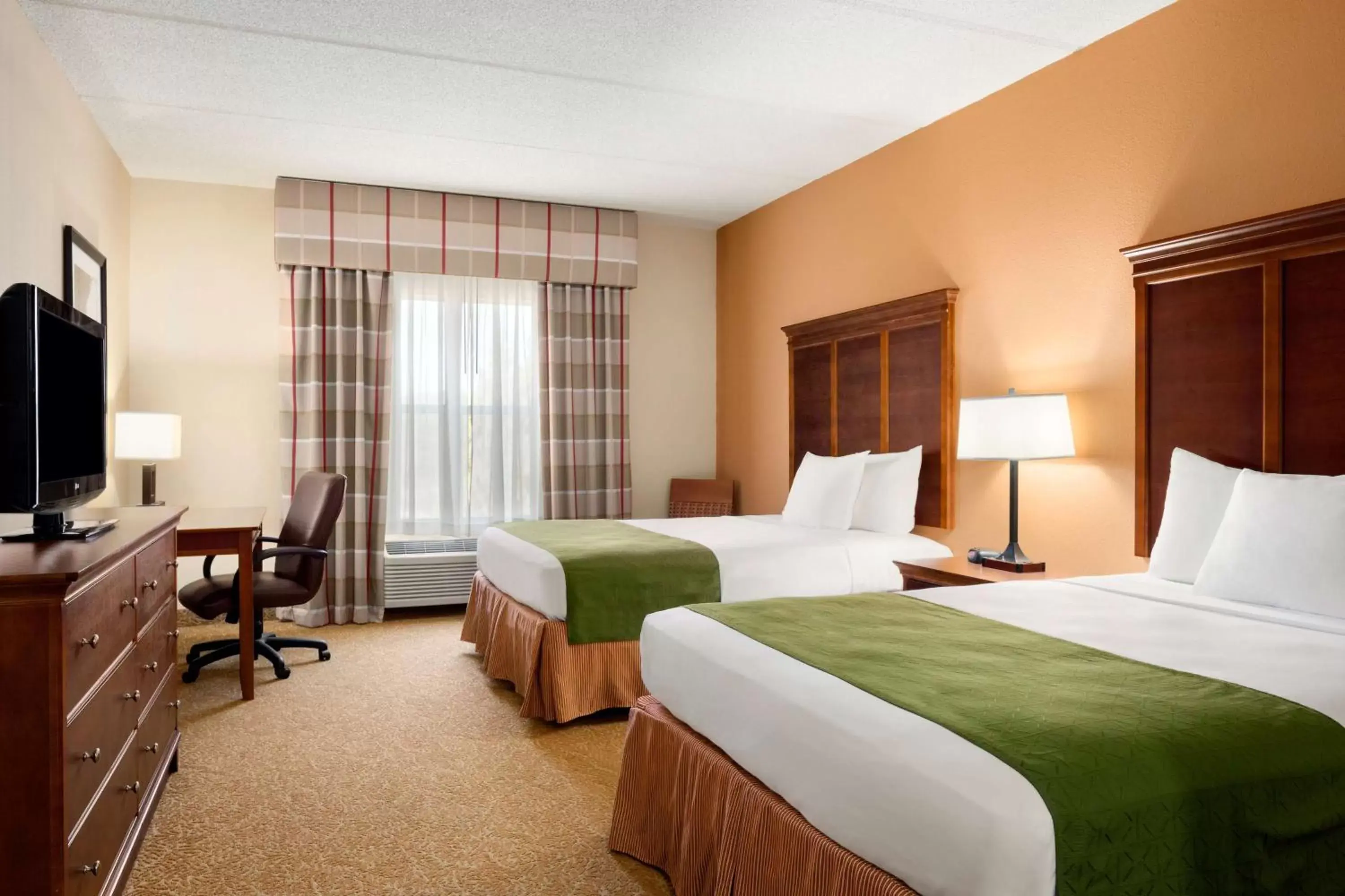 Photo of the whole room, Bed in Country Inn & Suites by Radisson, Anderson, SC
