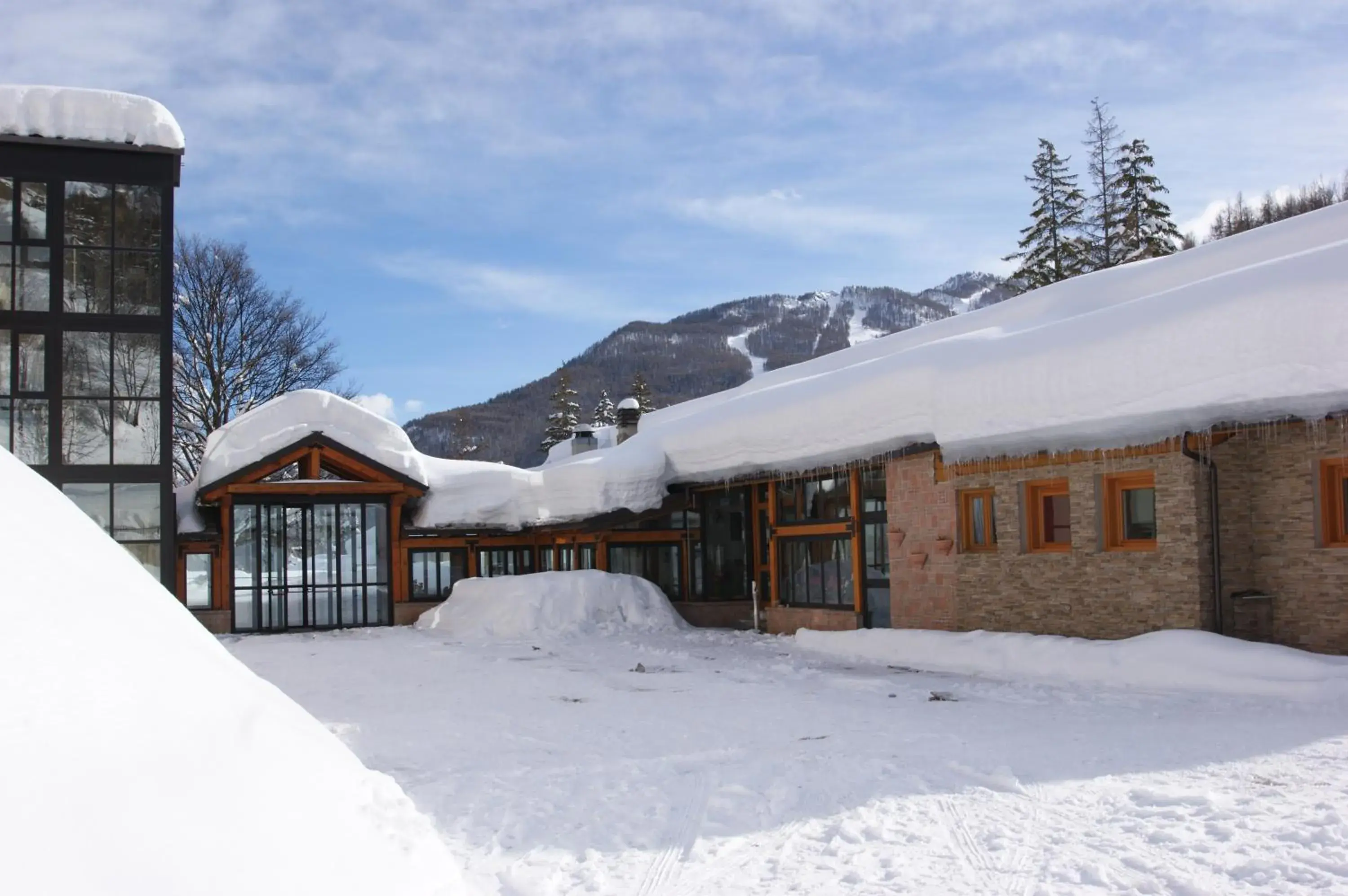 Property building, Winter in Hotel Europa