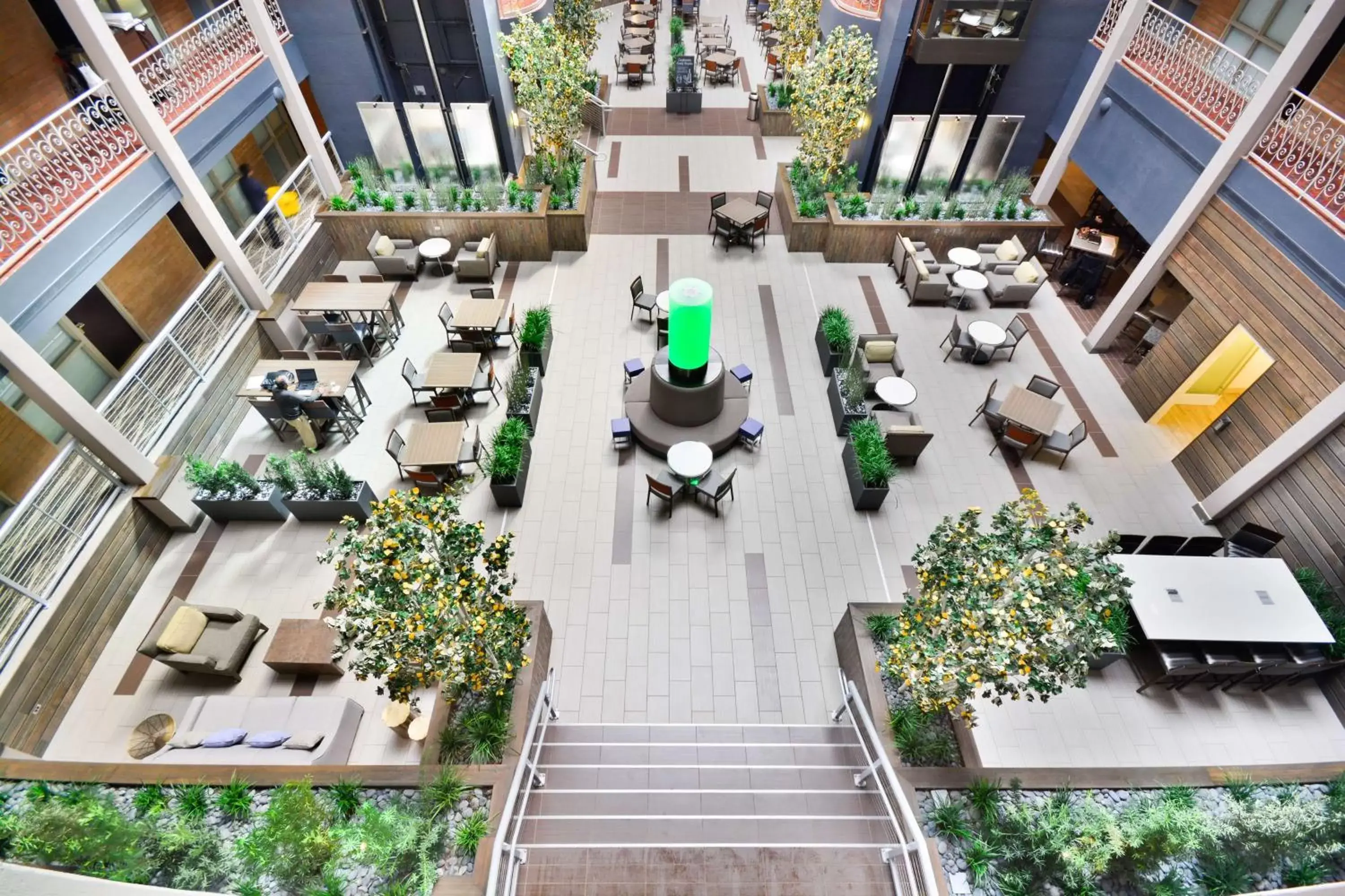 Lobby or reception, Bird's-eye View in Embassy Suites by Hilton Denver Central Park