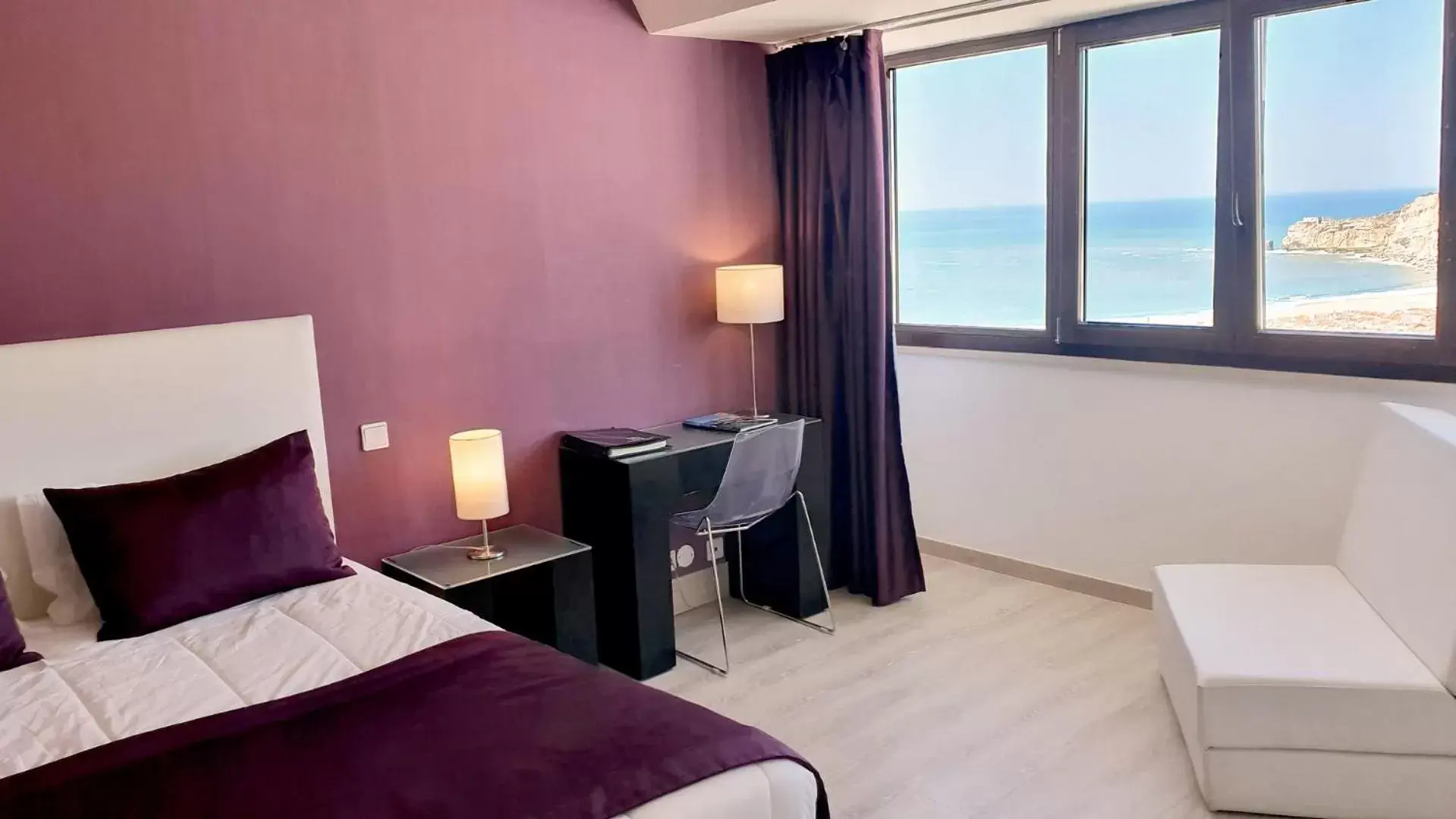 Sea view, Bed in Miramar Hotel Spa & Apartments