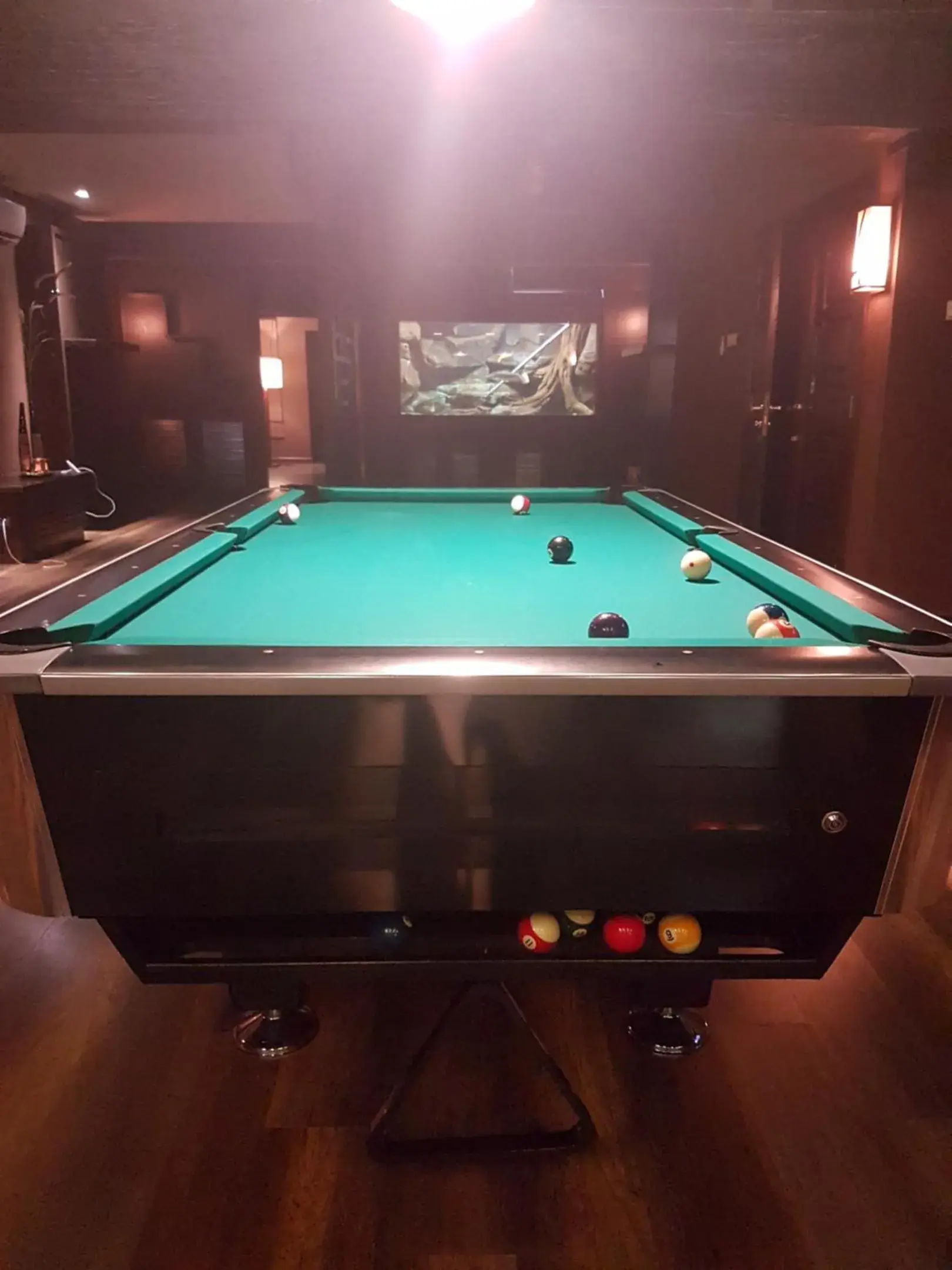 Billiards in Miracle Suite