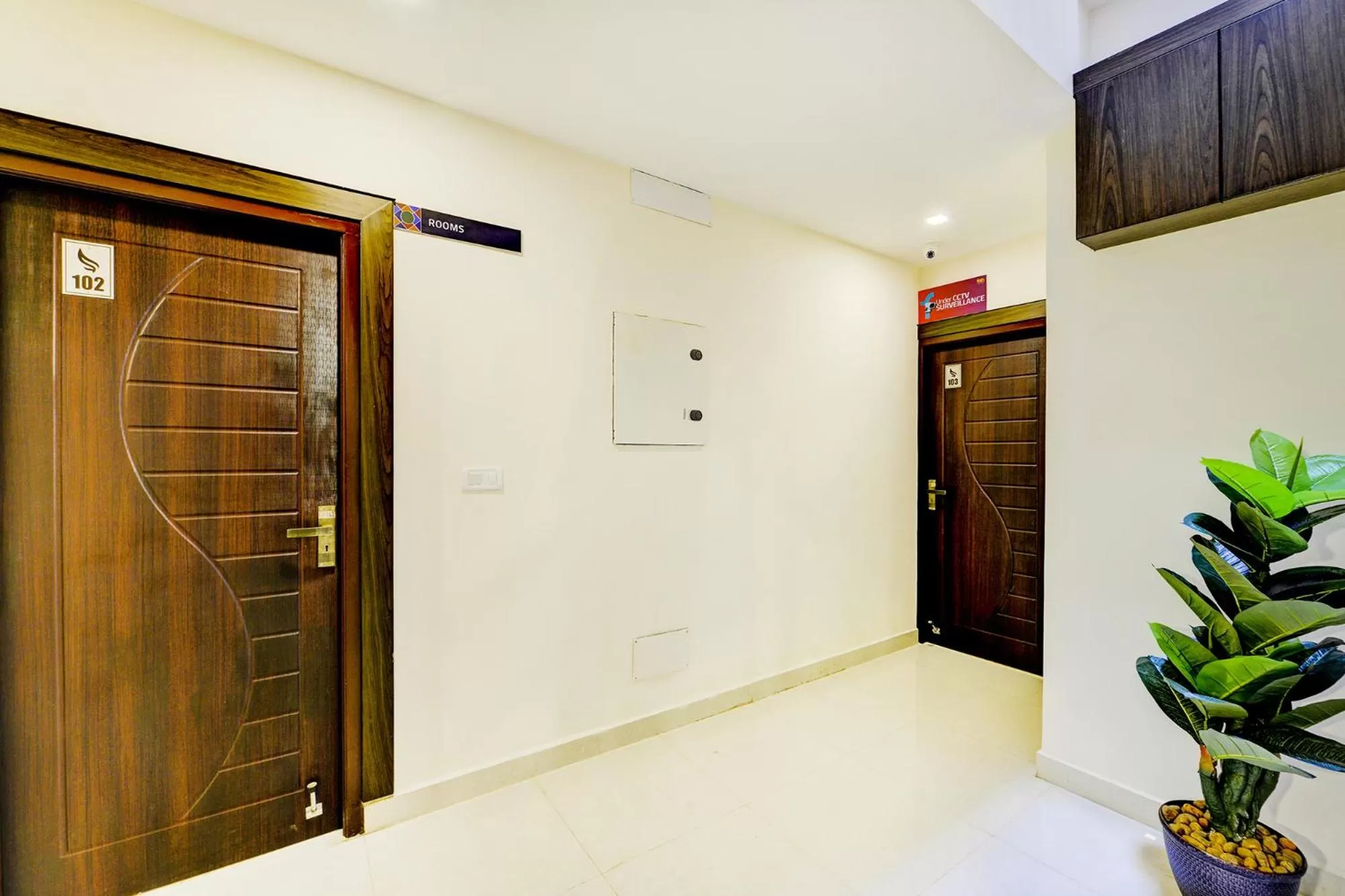 Lobby or reception in FabHotel Sky Bay Residency - Near Kodambakkam Railway Station